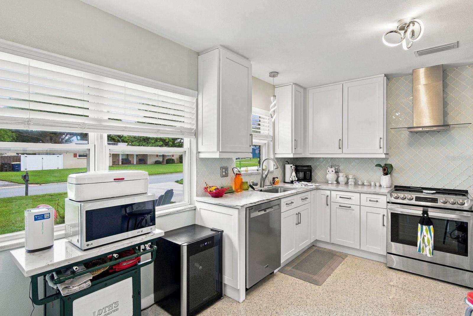 1631 ELIZABETH LN — photo 12