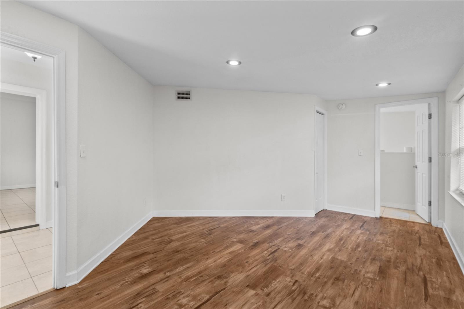 6711 DARTMOUTH AVE N — photo 11