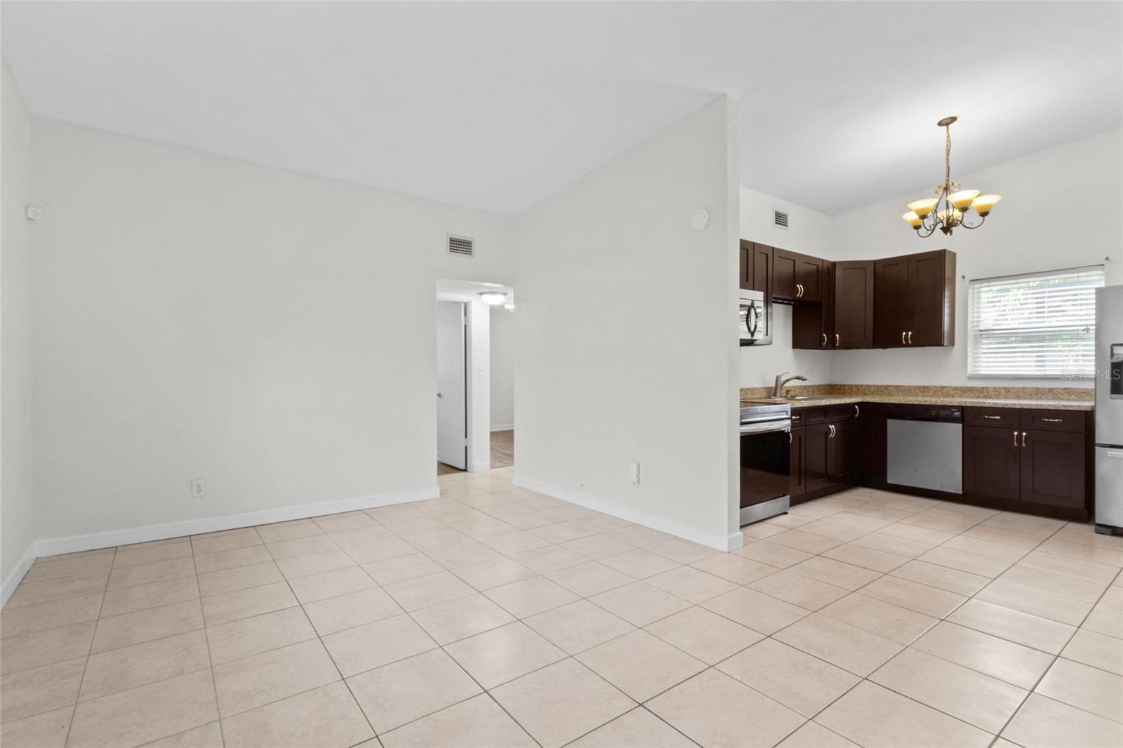 6711 DARTMOUTH AVE N — photo 3