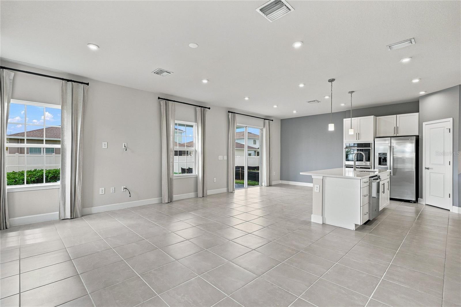 4640 ARDEN WAY — photo 3