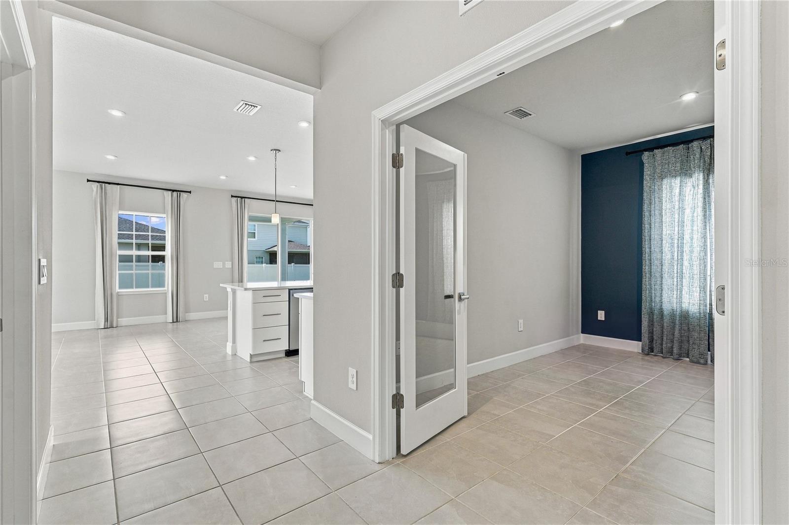 4640 ARDEN WAY — photo 12