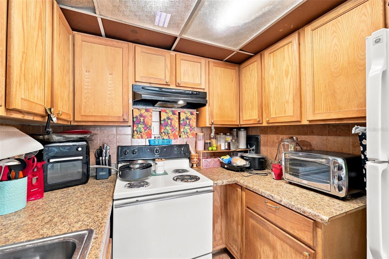 5709 TOWNHOUSE DR — photo 27