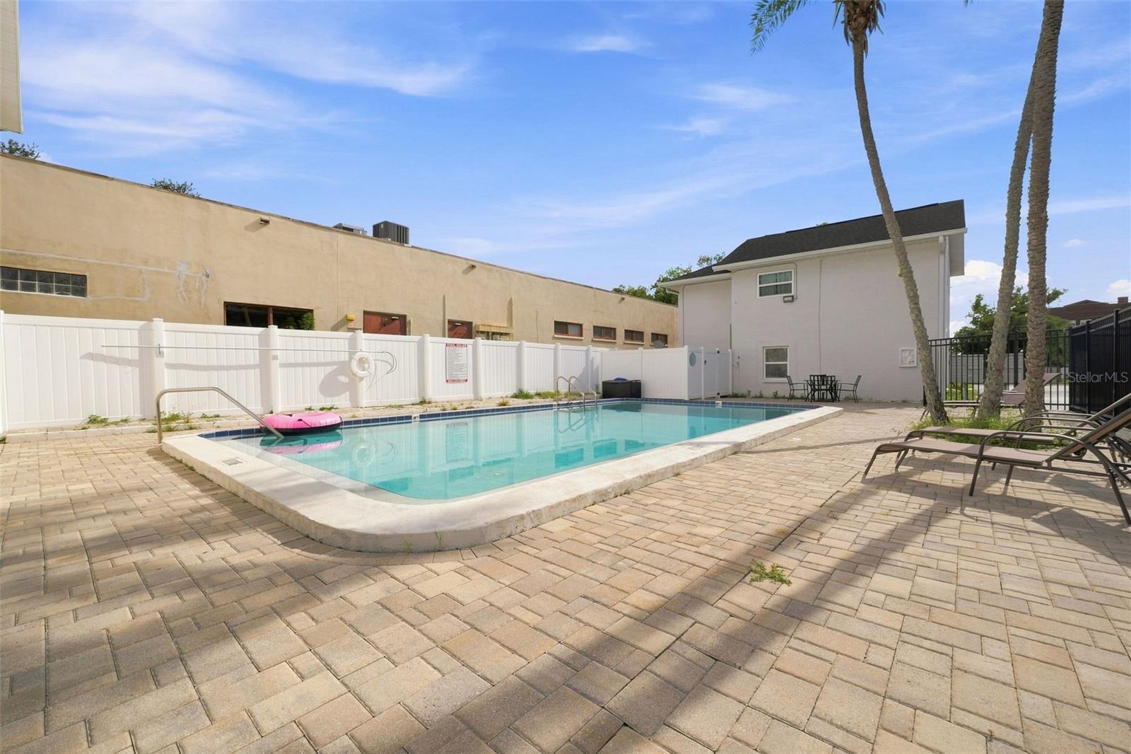5709 TOWNHOUSE DR — photo 11