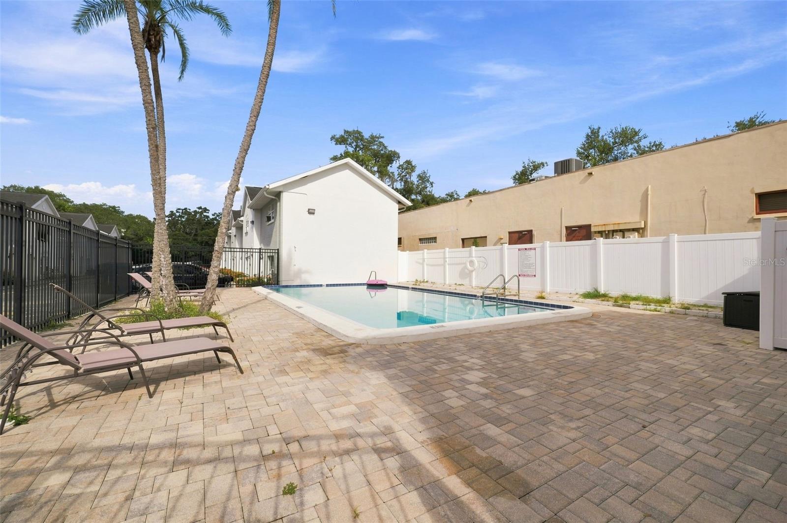 5709 TOWNHOUSE DR — photo 35