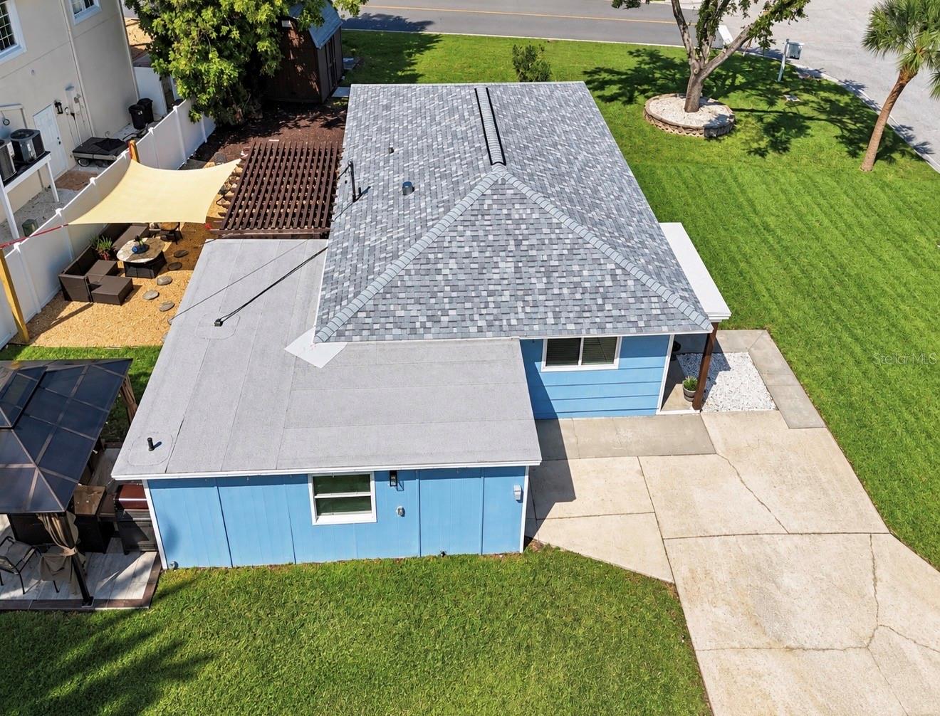 3982 POINSETTIA DR — photo 11