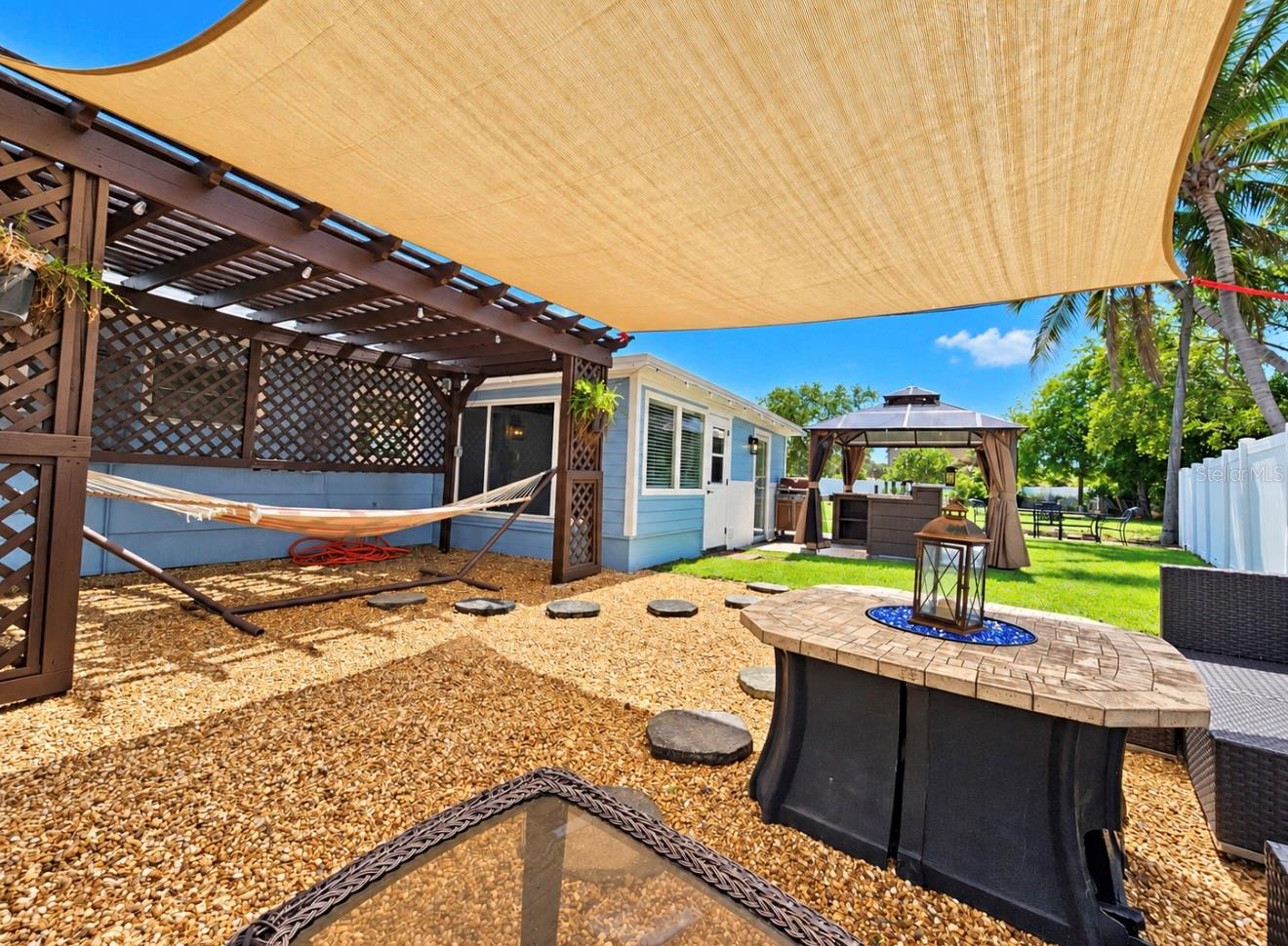 3982 POINSETTIA DR — photo 54