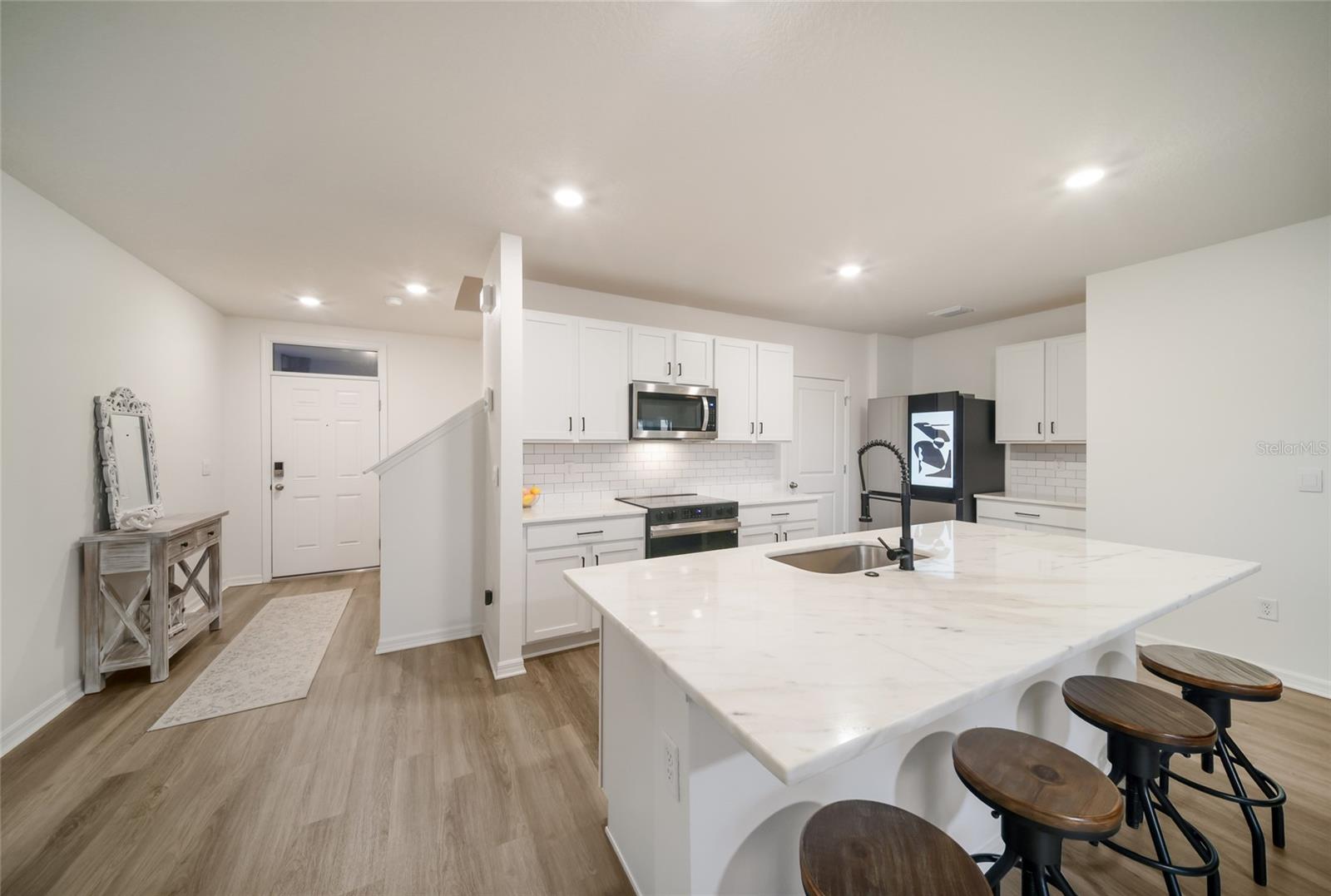 3471 HILLTOP CIR — photo 9