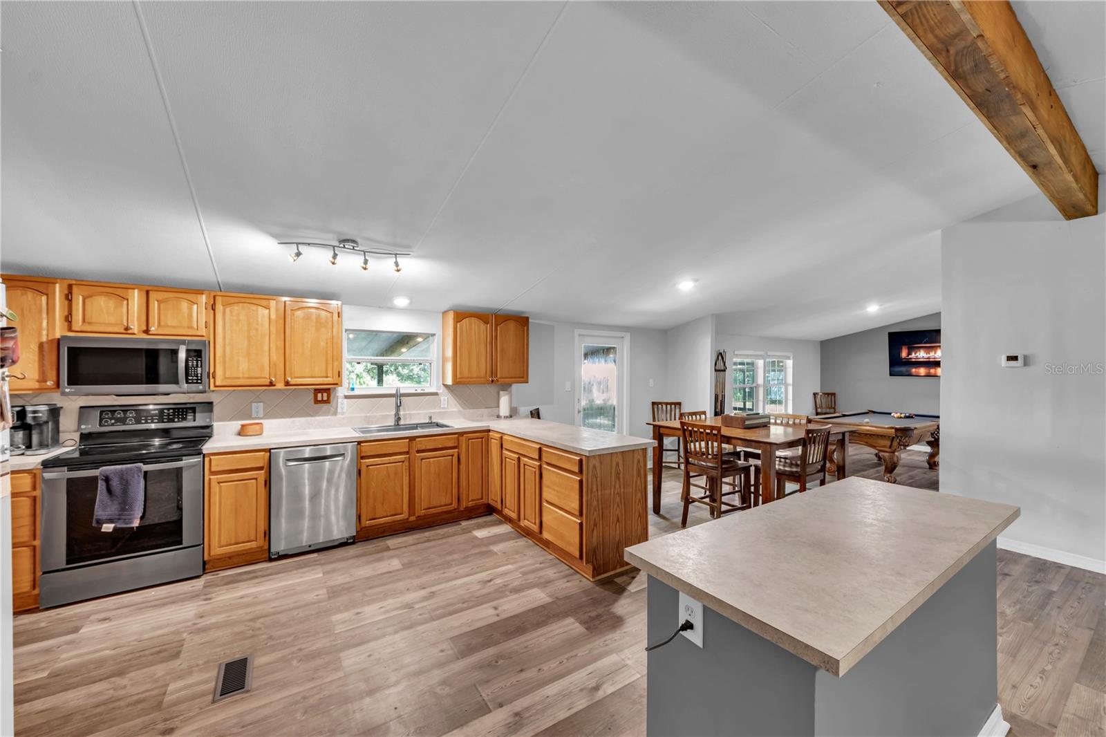 5753 N DORMANY RD — photo 10