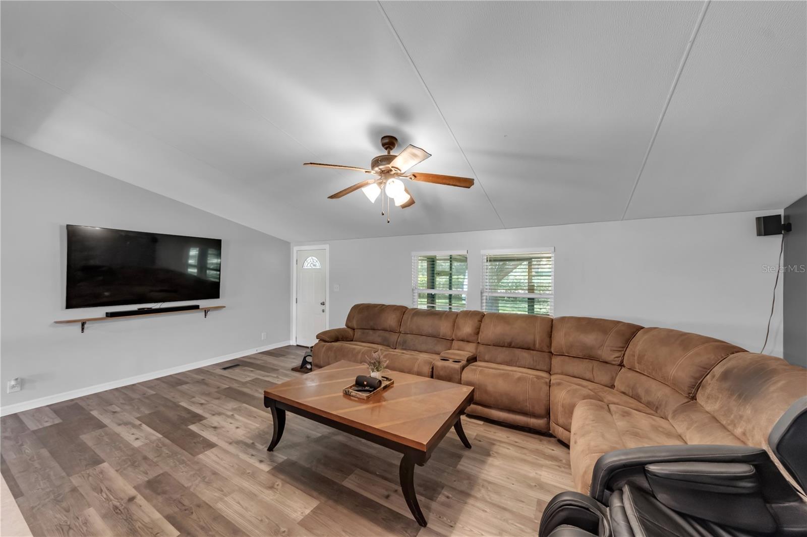 5753 N DORMANY RD — photo 5