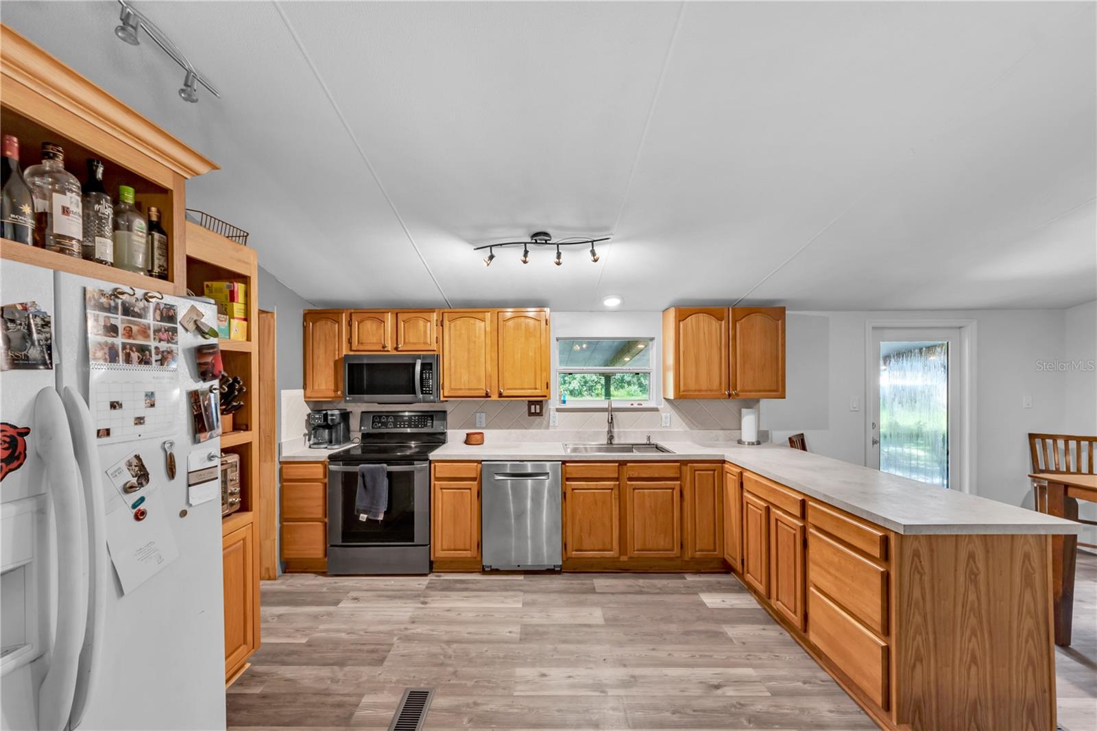 5753 N DORMANY RD — photo 7