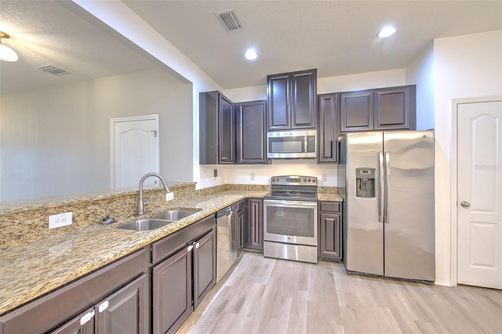 5116 BAY ISLE CIR — photo 5