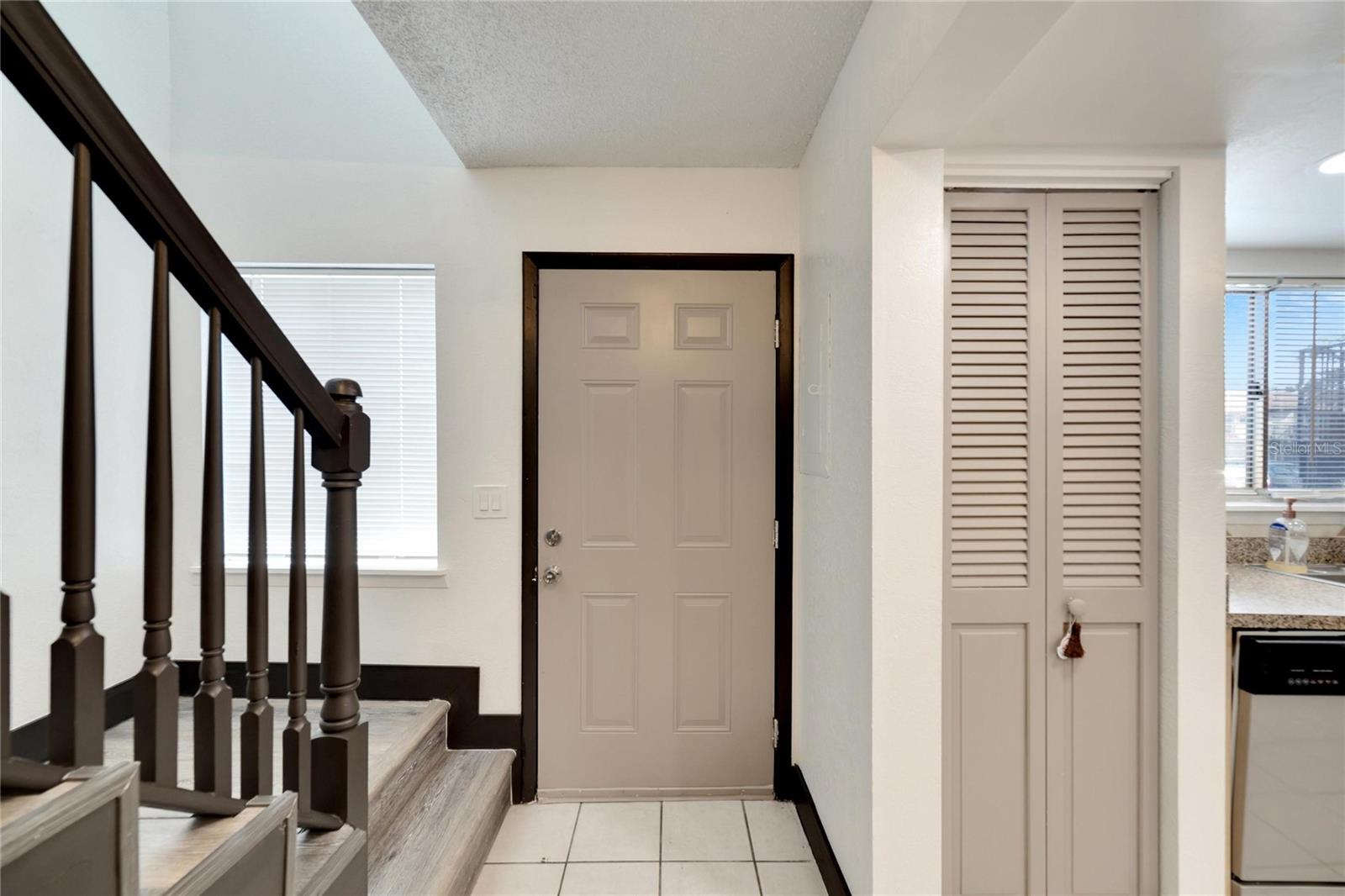6301 NEWTOWN CIR #1A4 — photo 3