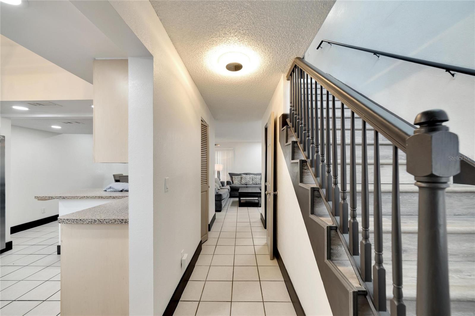 6301 NEWTOWN CIR #1A4 — photo 4