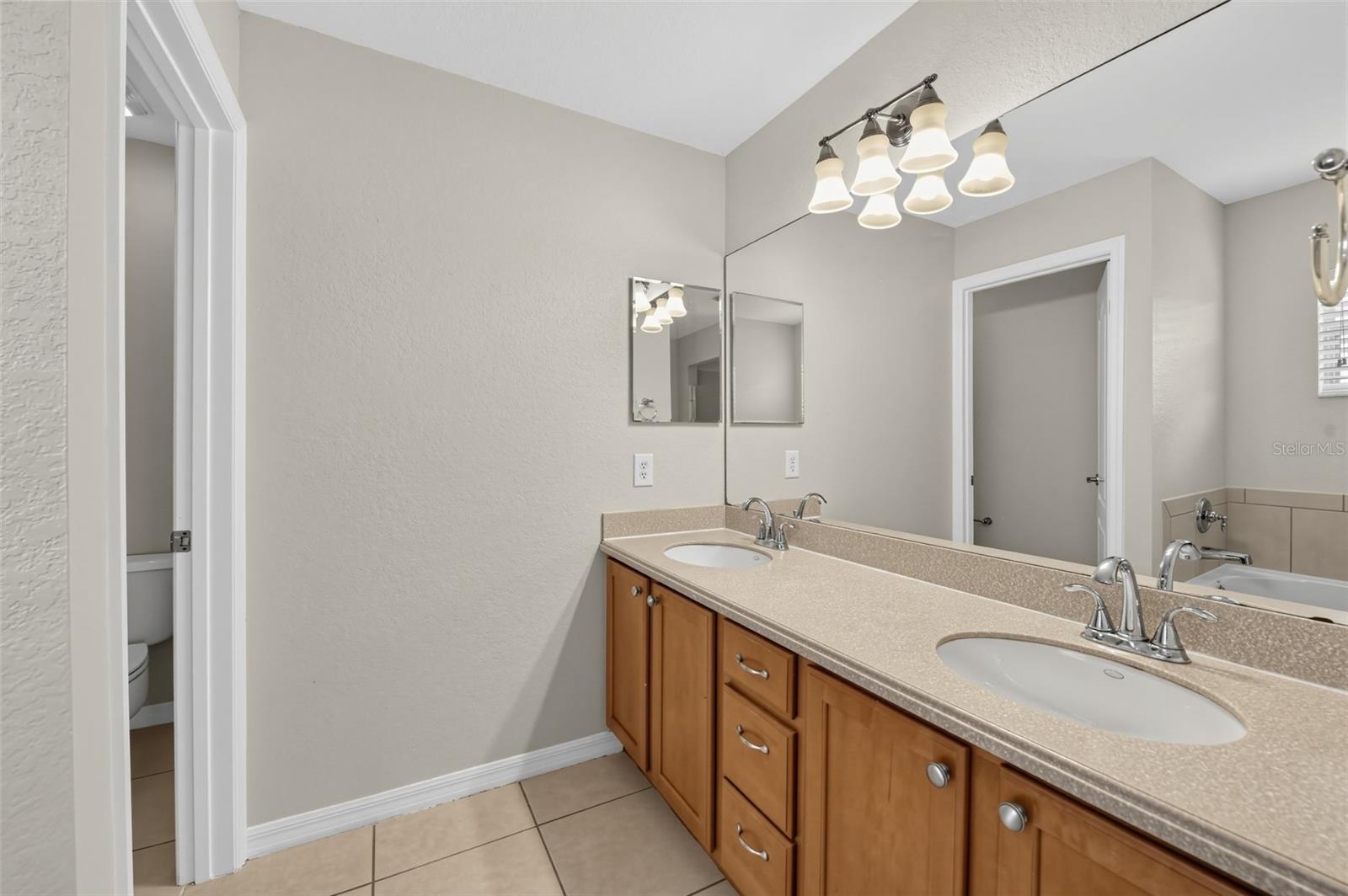 7026 MONTAUK POINT XING — photo 26