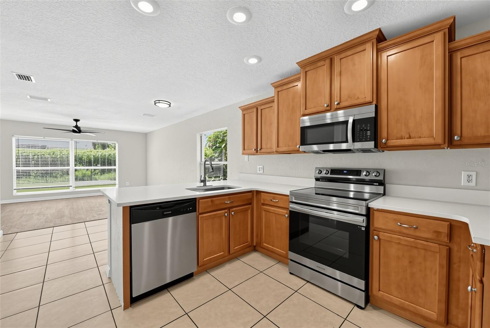 7026 MONTAUK POINT XING — photo 9