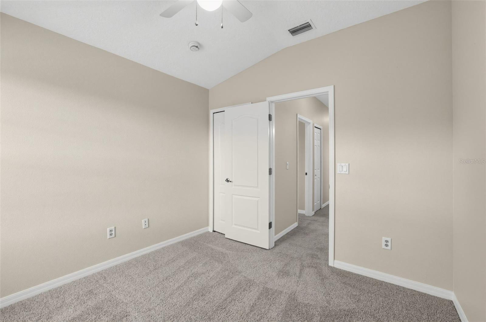 7876 CARRIAGE POINTE DR — photo 22