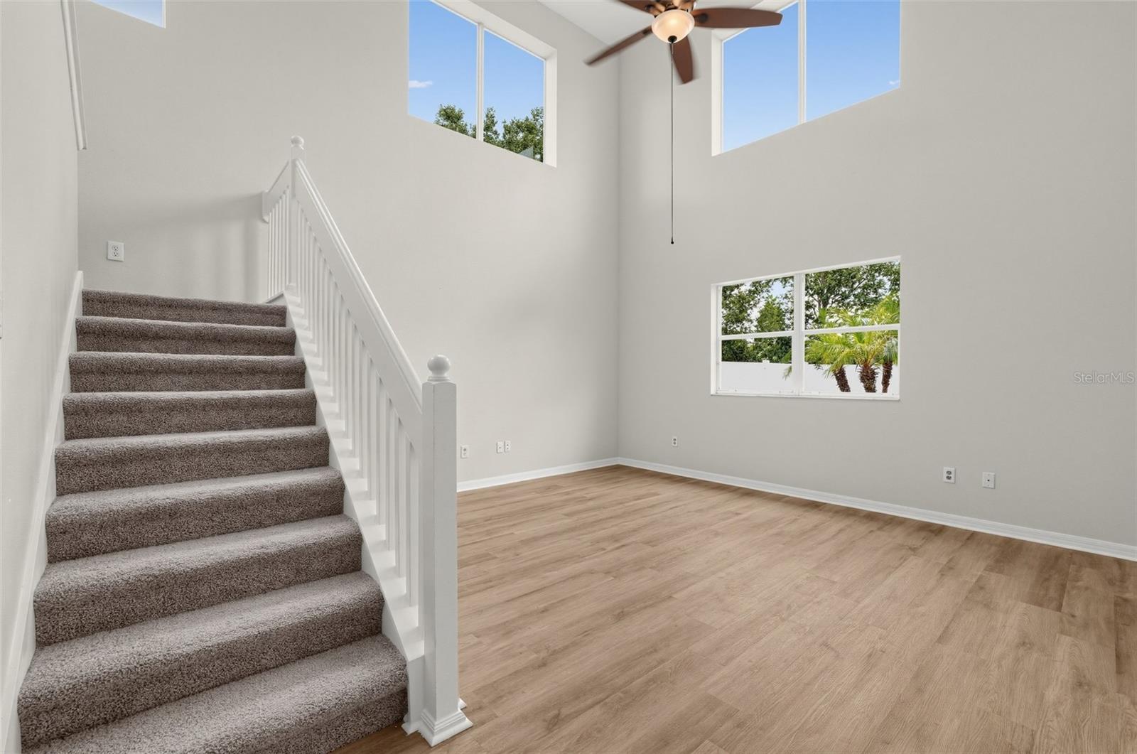 7876 CARRIAGE POINTE DR — photo 6