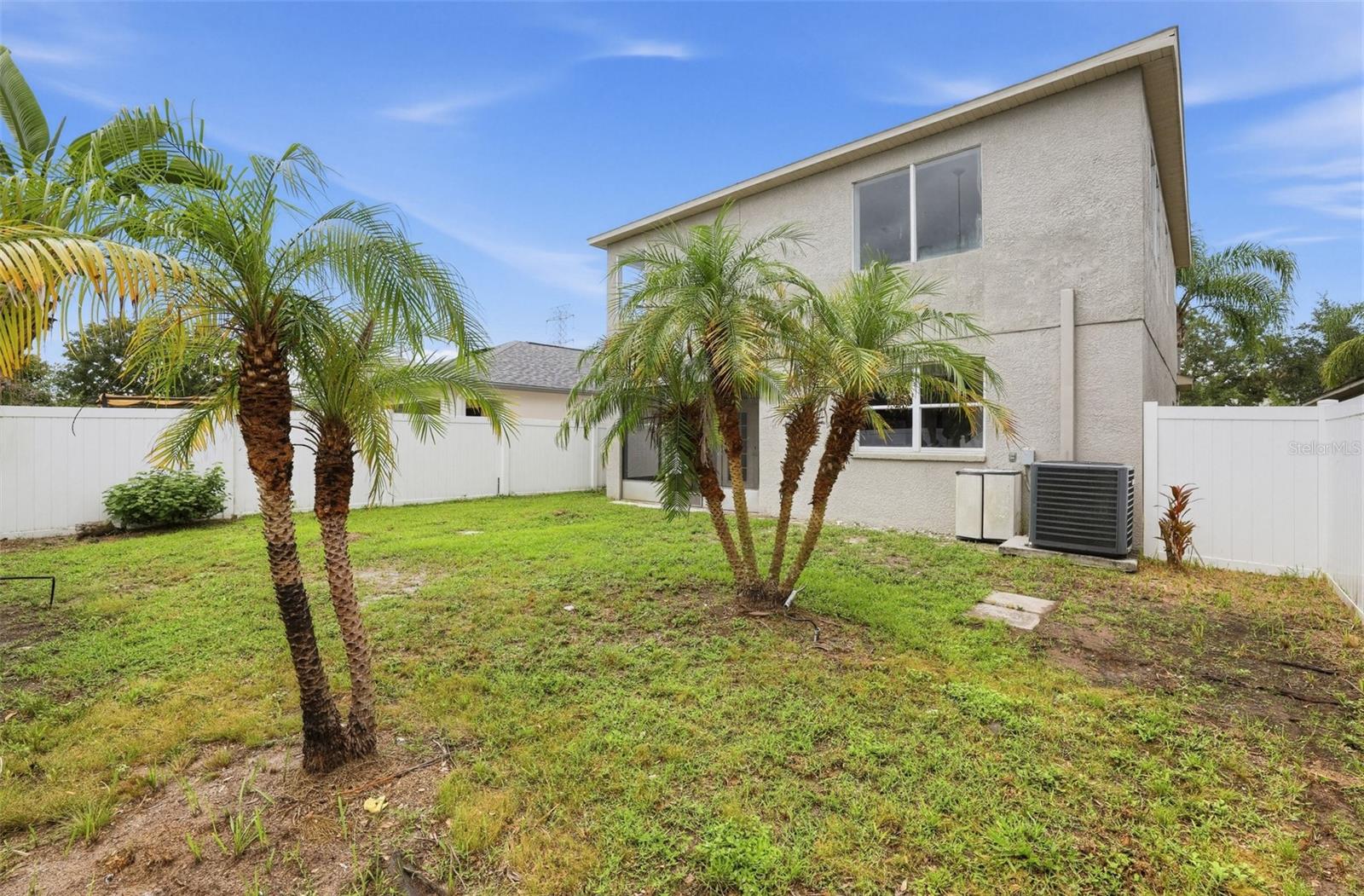 7876 CARRIAGE POINTE DR — photo 26