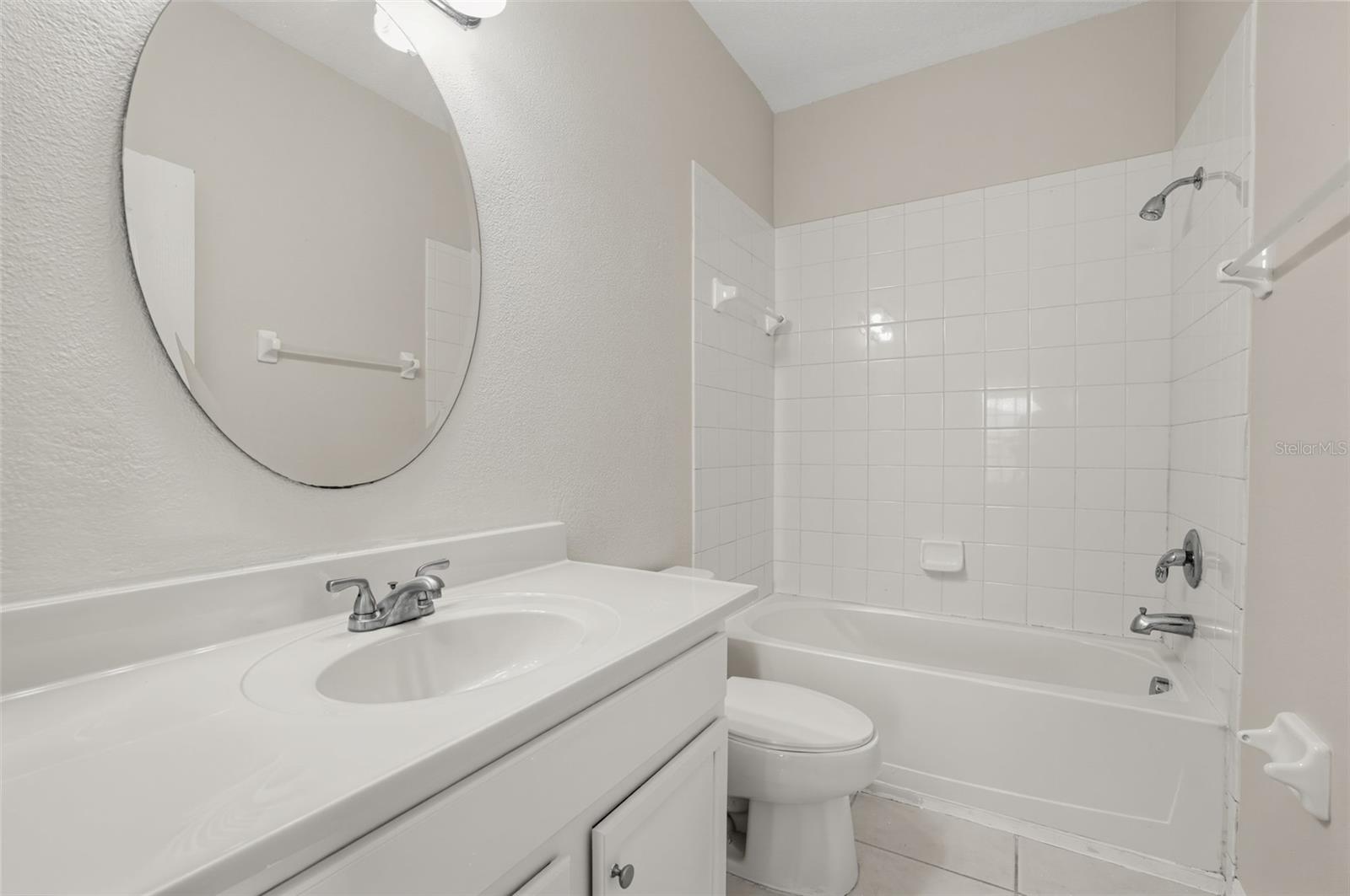 7876 CARRIAGE POINTE DR — photo 17