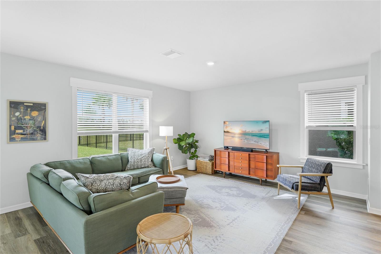 3391 HILLTOP CIR — photo 8