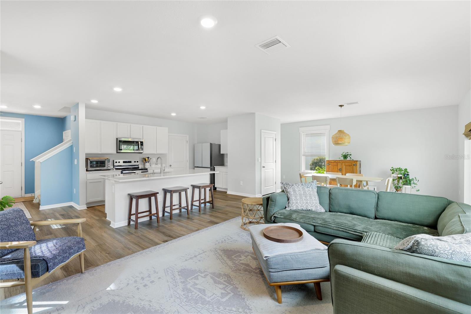 3391 HILLTOP CIR — photo 10