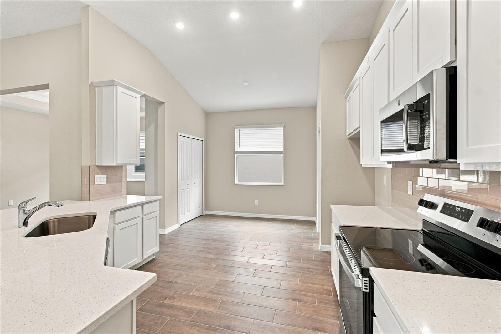 1247 HONEYCOMB PL — photo 5