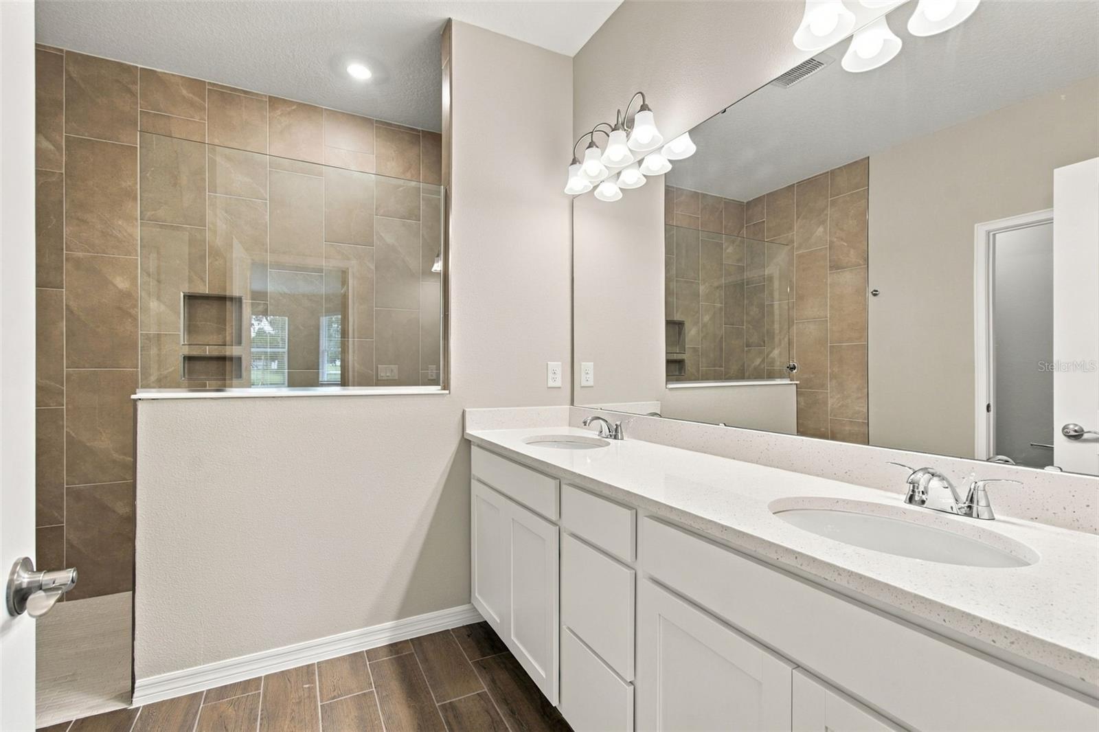 1247 HONEYCOMB PL — photo 17