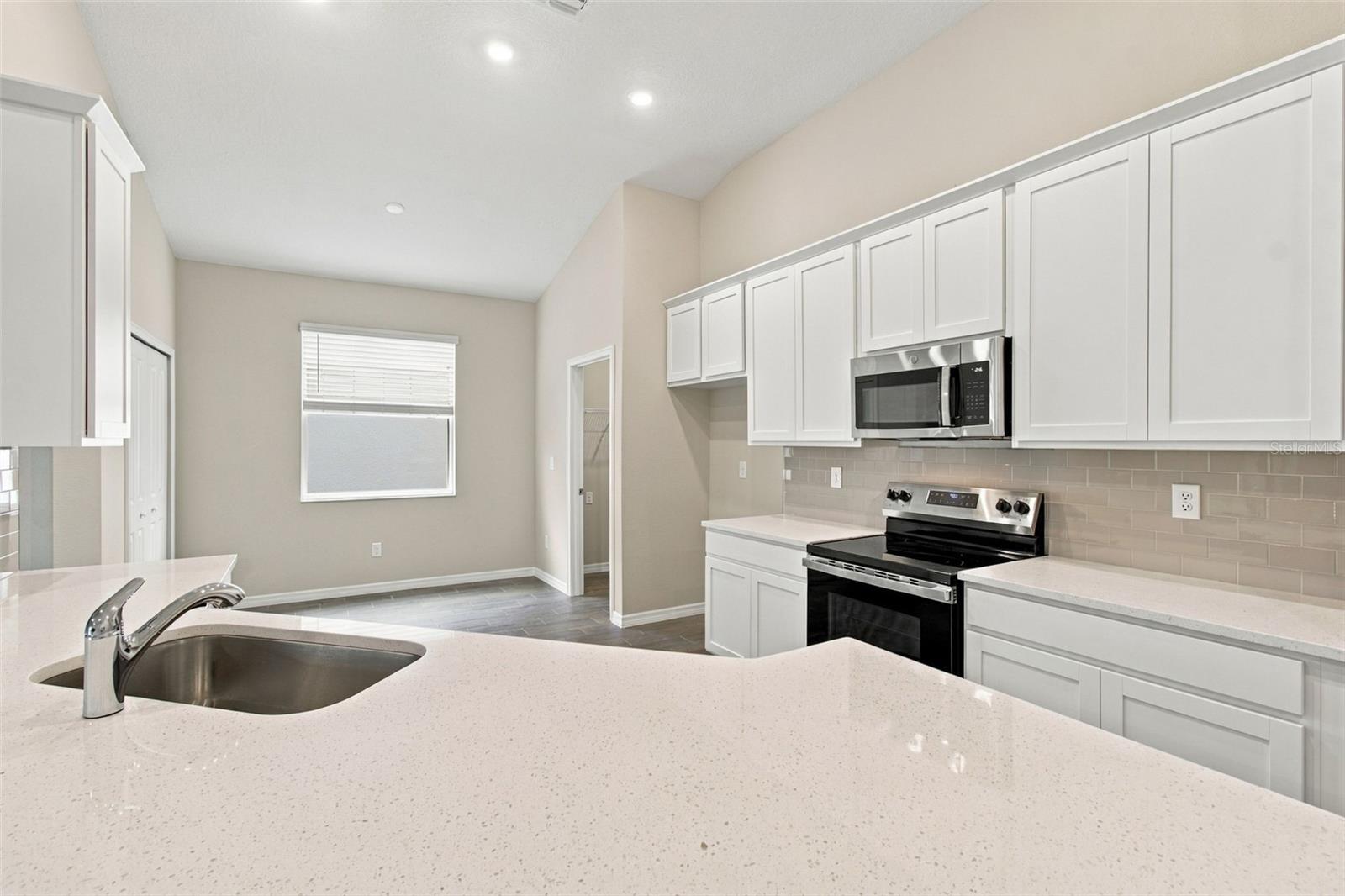 1247 HONEYCOMB PL — photo 8