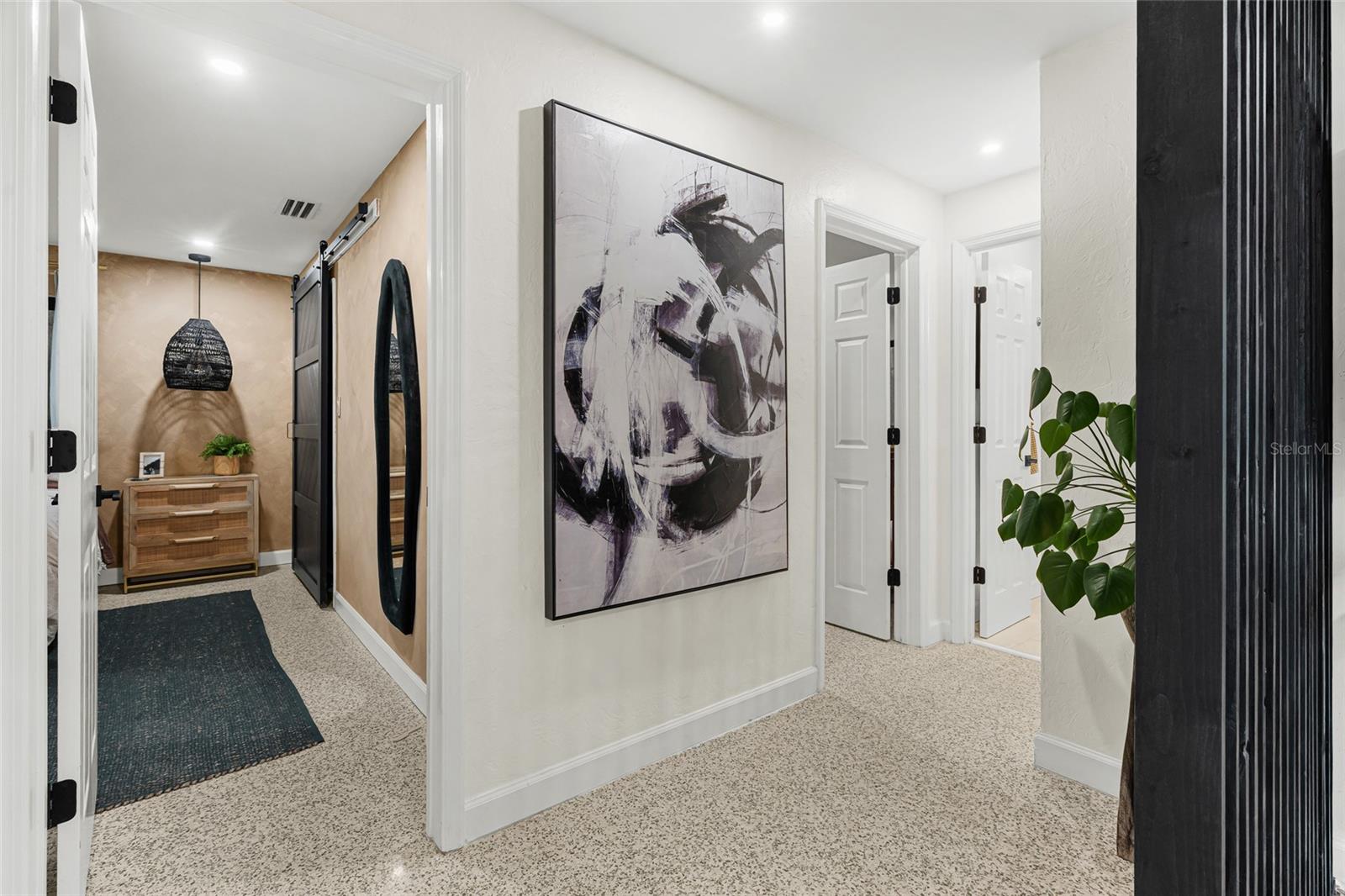 2410 VALENCIA DR — photo 18
