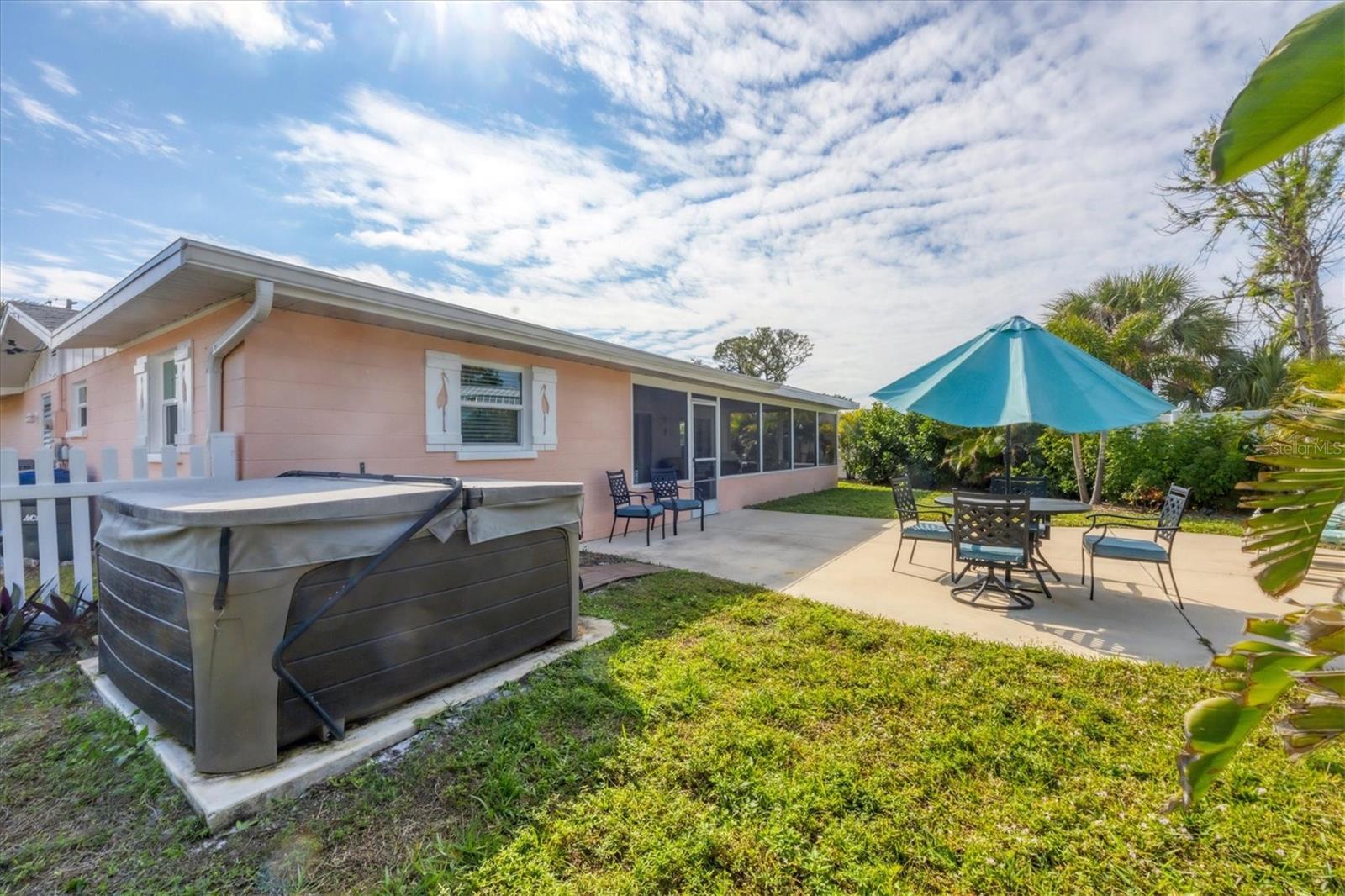 114 LEE CIR — photo 33