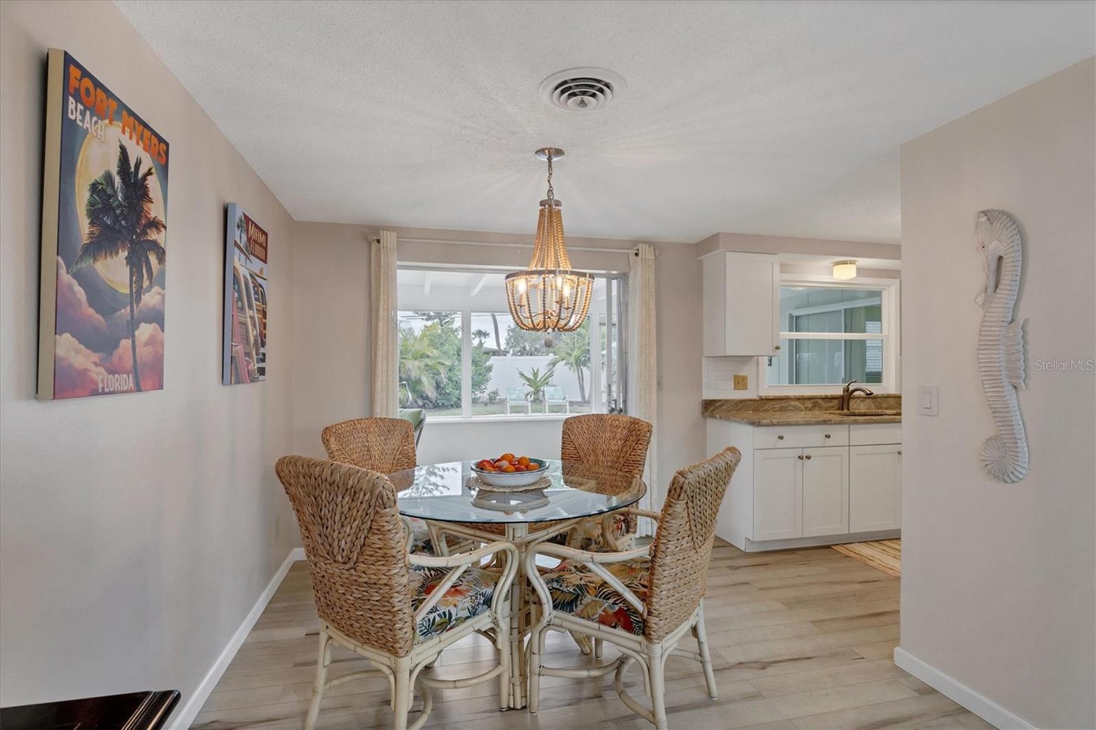114 LEE CIR — photo 17