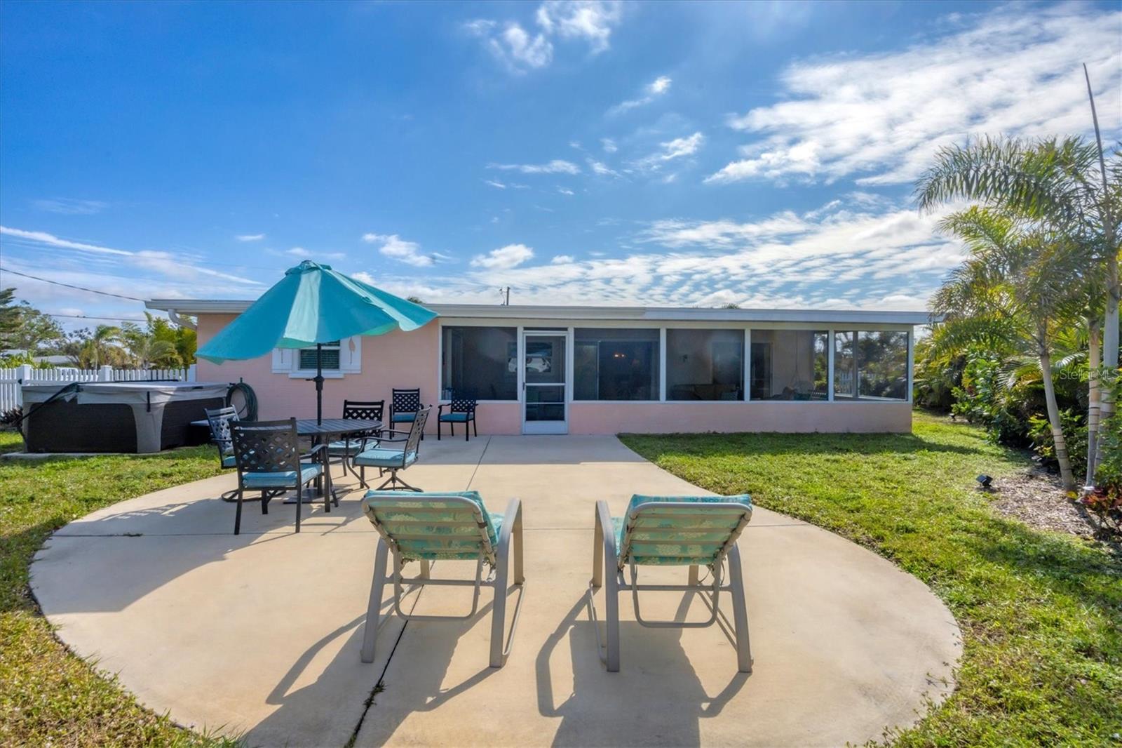 114 LEE CIR — photo 32