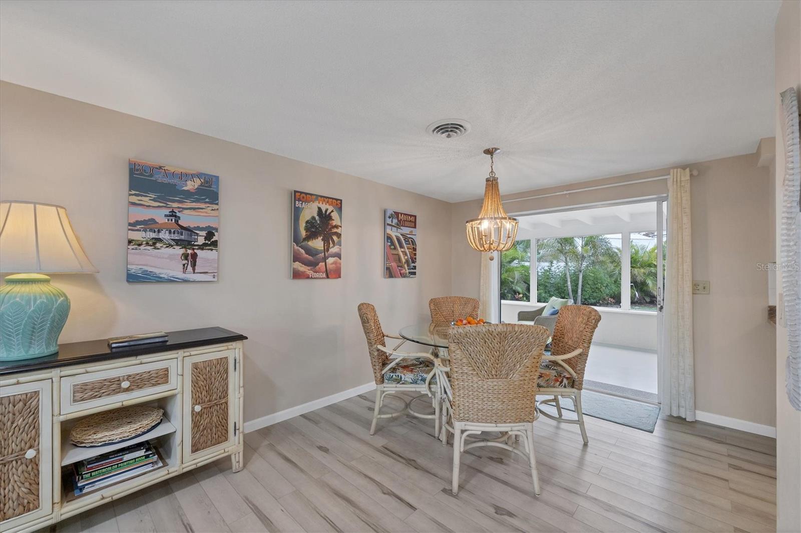 114 LEE CIR — photo 16