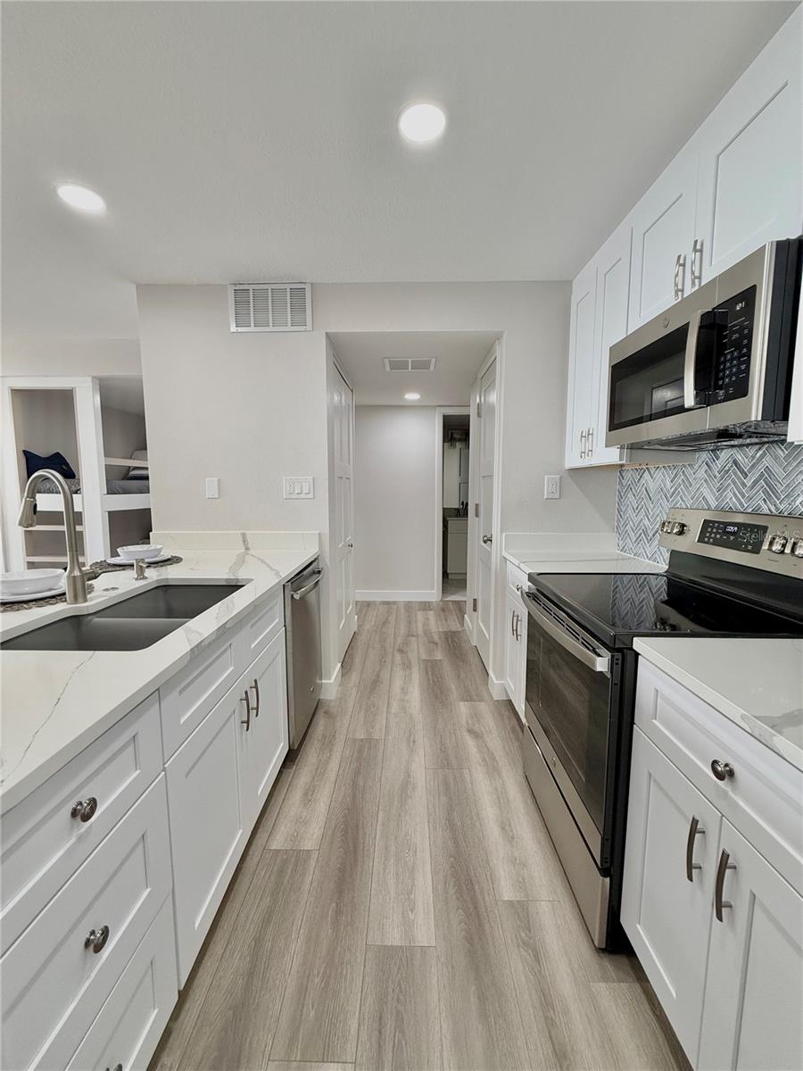 450 S GULFVIEW BLVD #408 — photo 11