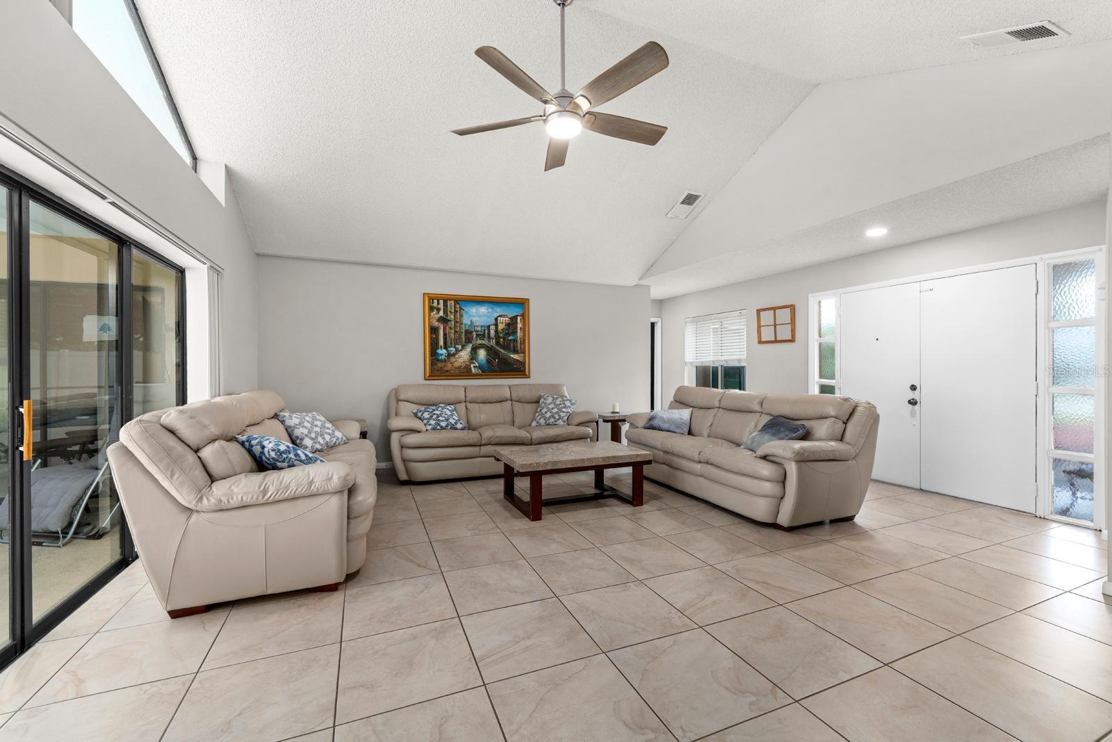 3546 HOGAN DR — photo 8