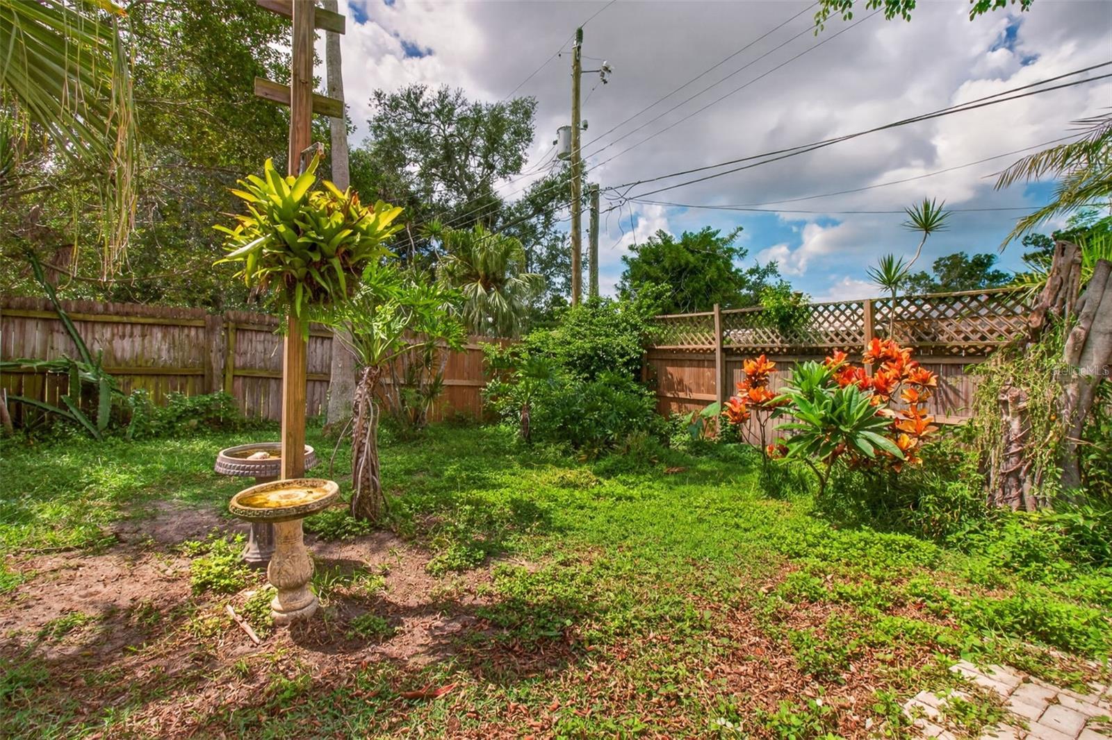 11420 OVAL DR W — photo 31