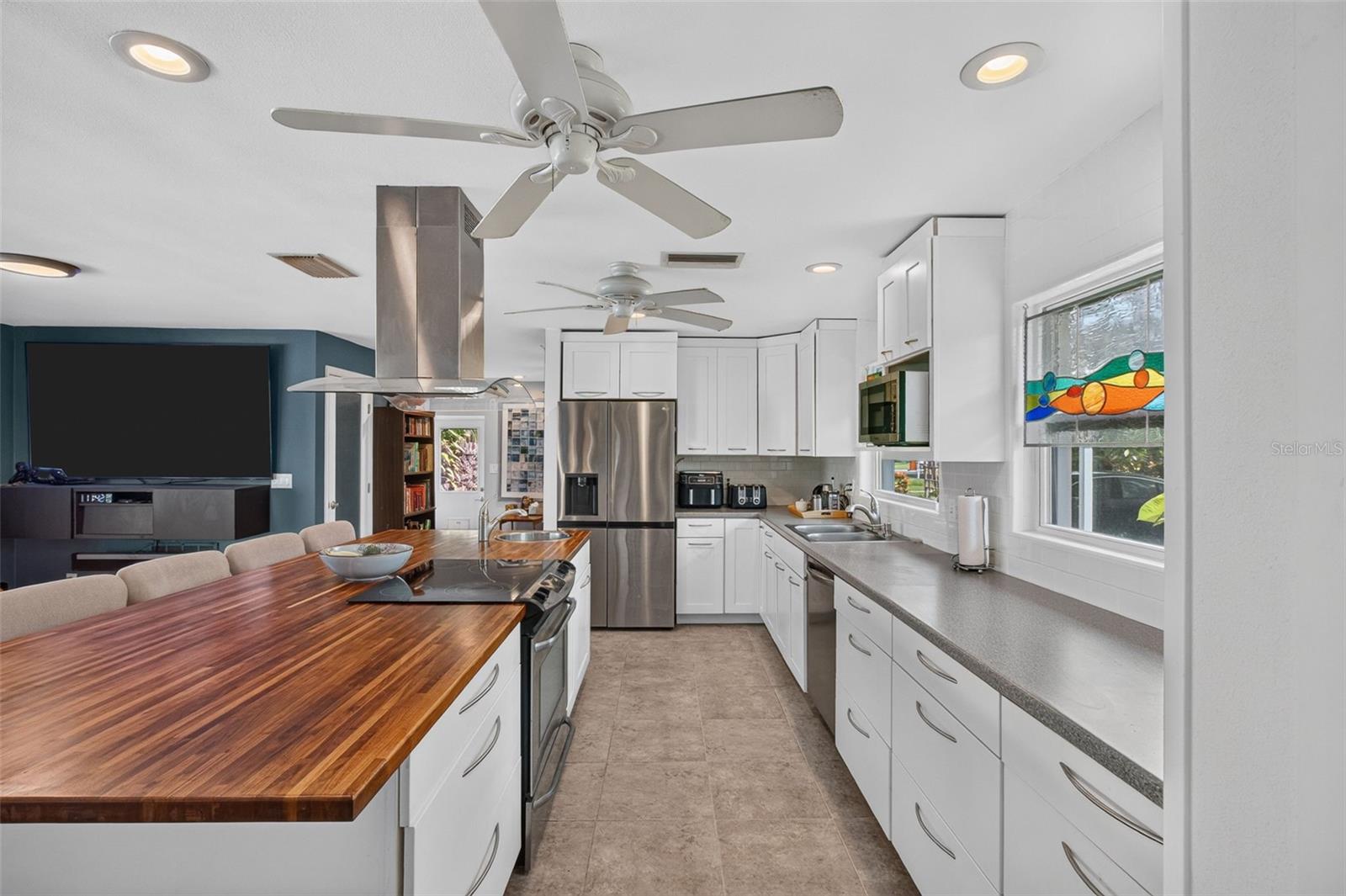 11420 OVAL DR W — photo 11