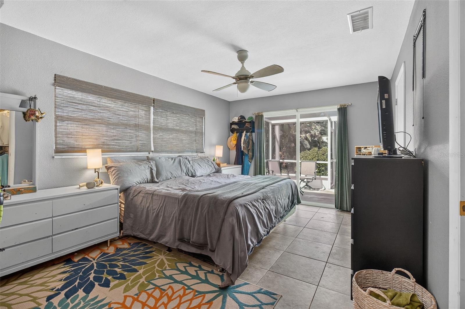 11420 OVAL DR W — photo 16