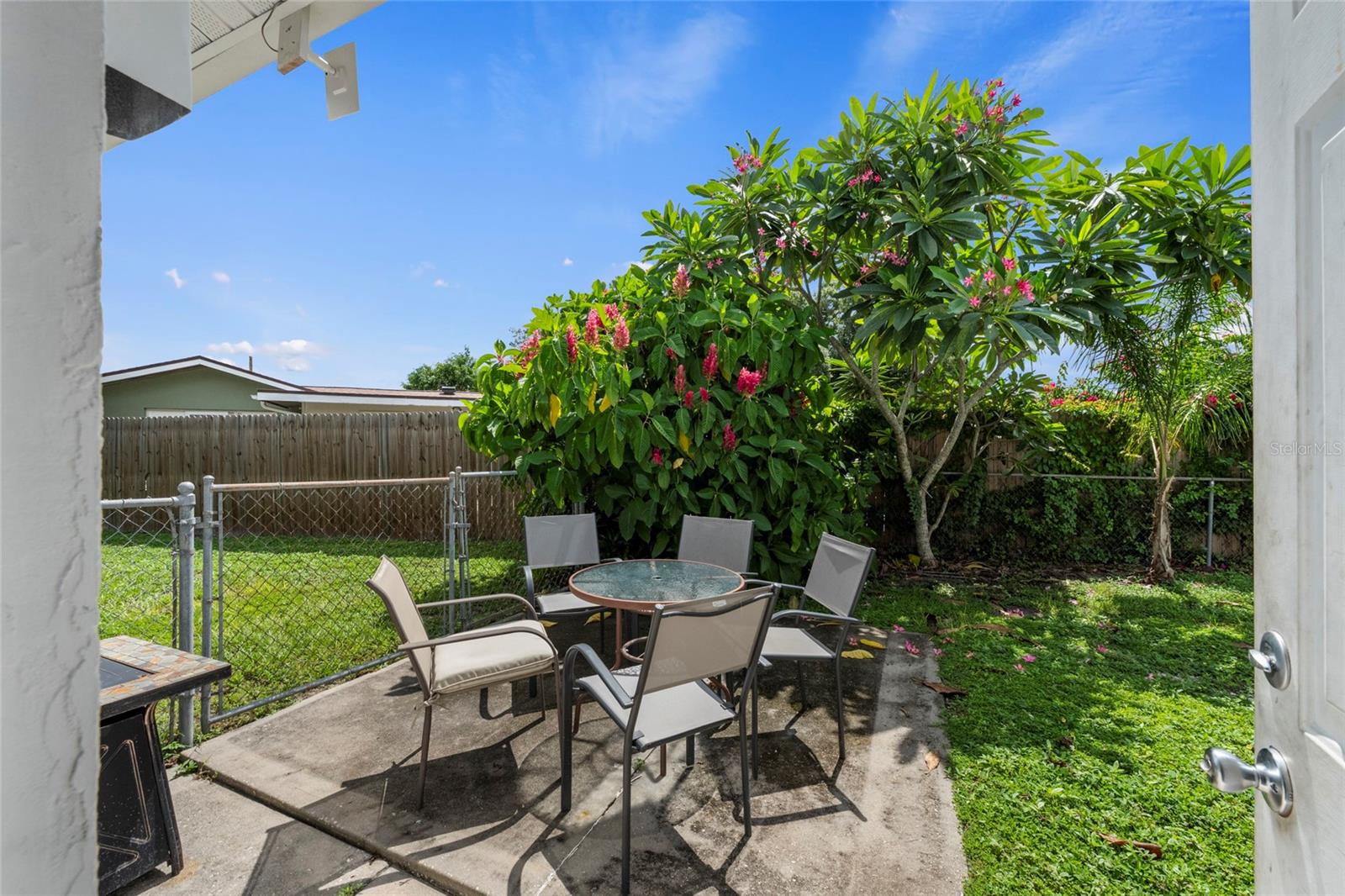 4594 PARNELL DR — photo 24