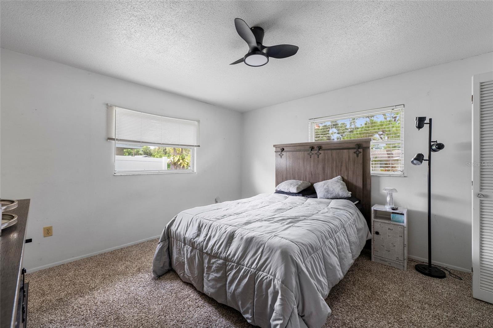 4594 PARNELL DR — photo 16