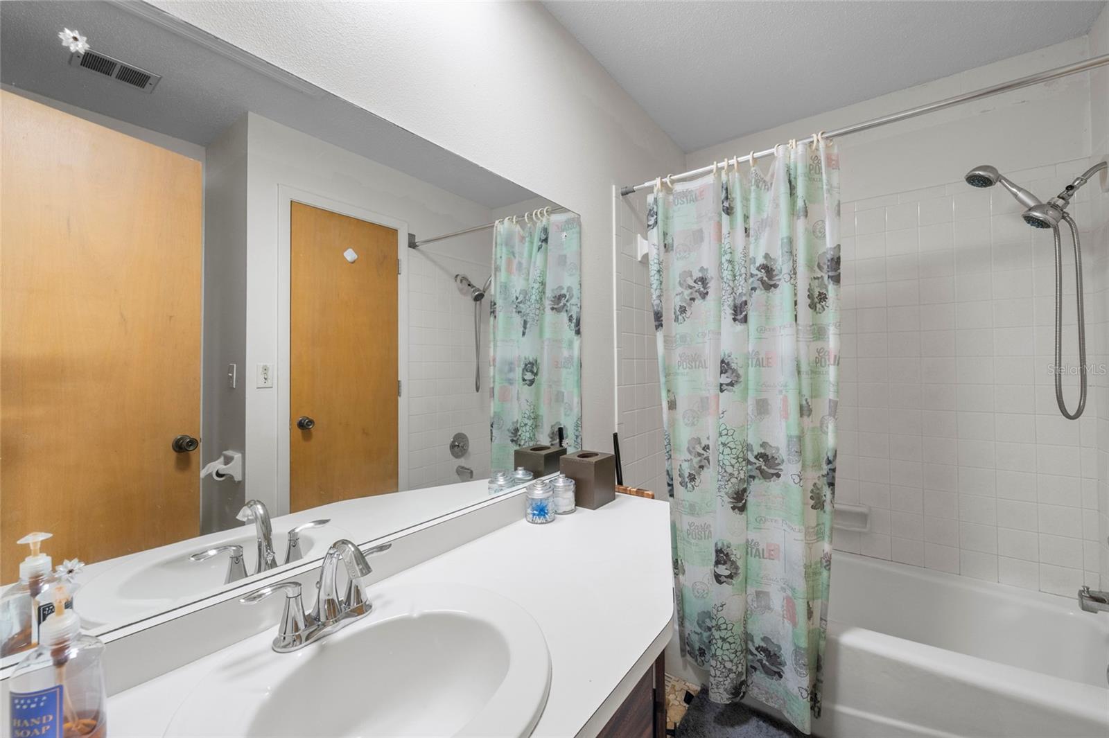 4594 PARNELL DR — photo 23