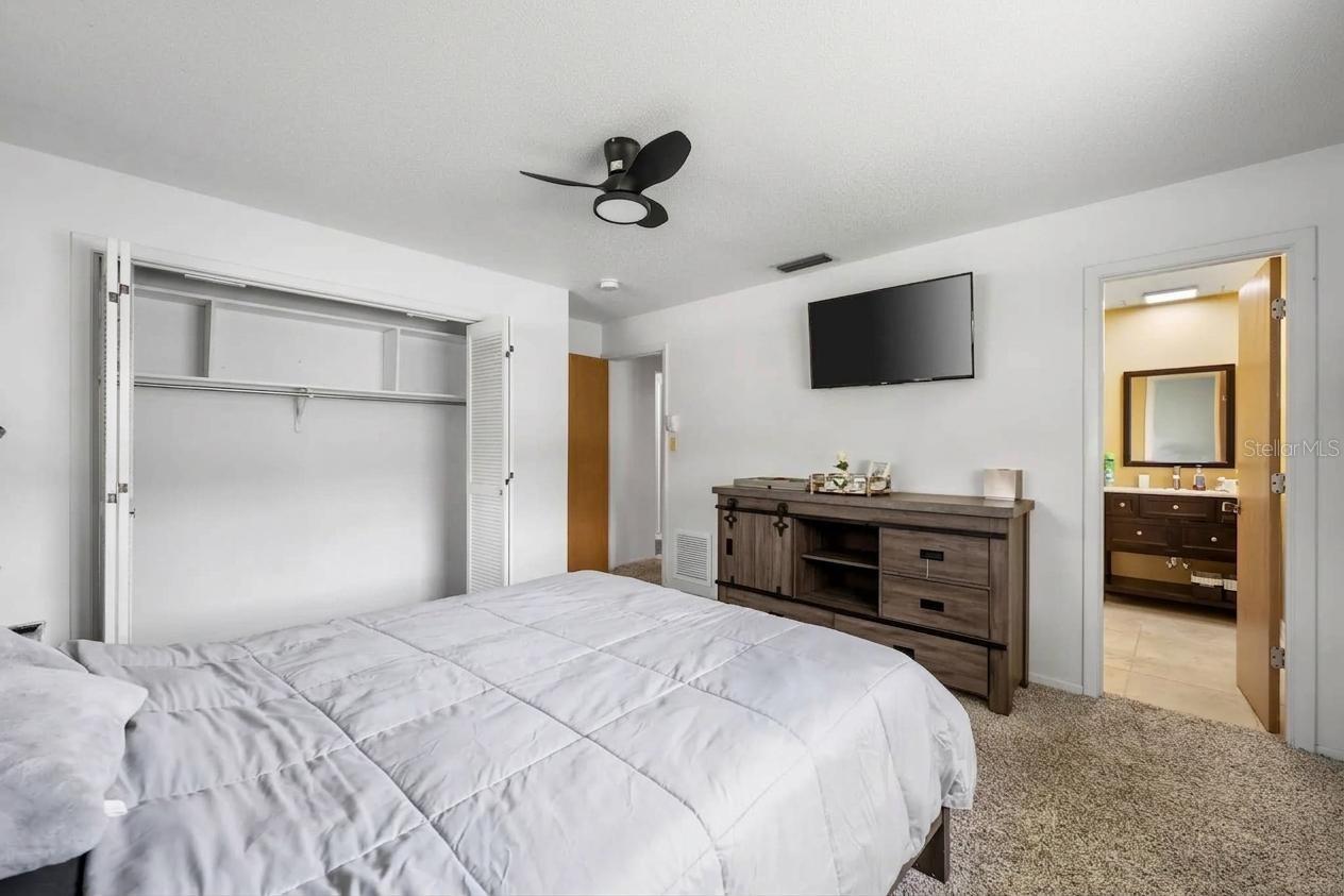 4594 PARNELL DR — photo 18