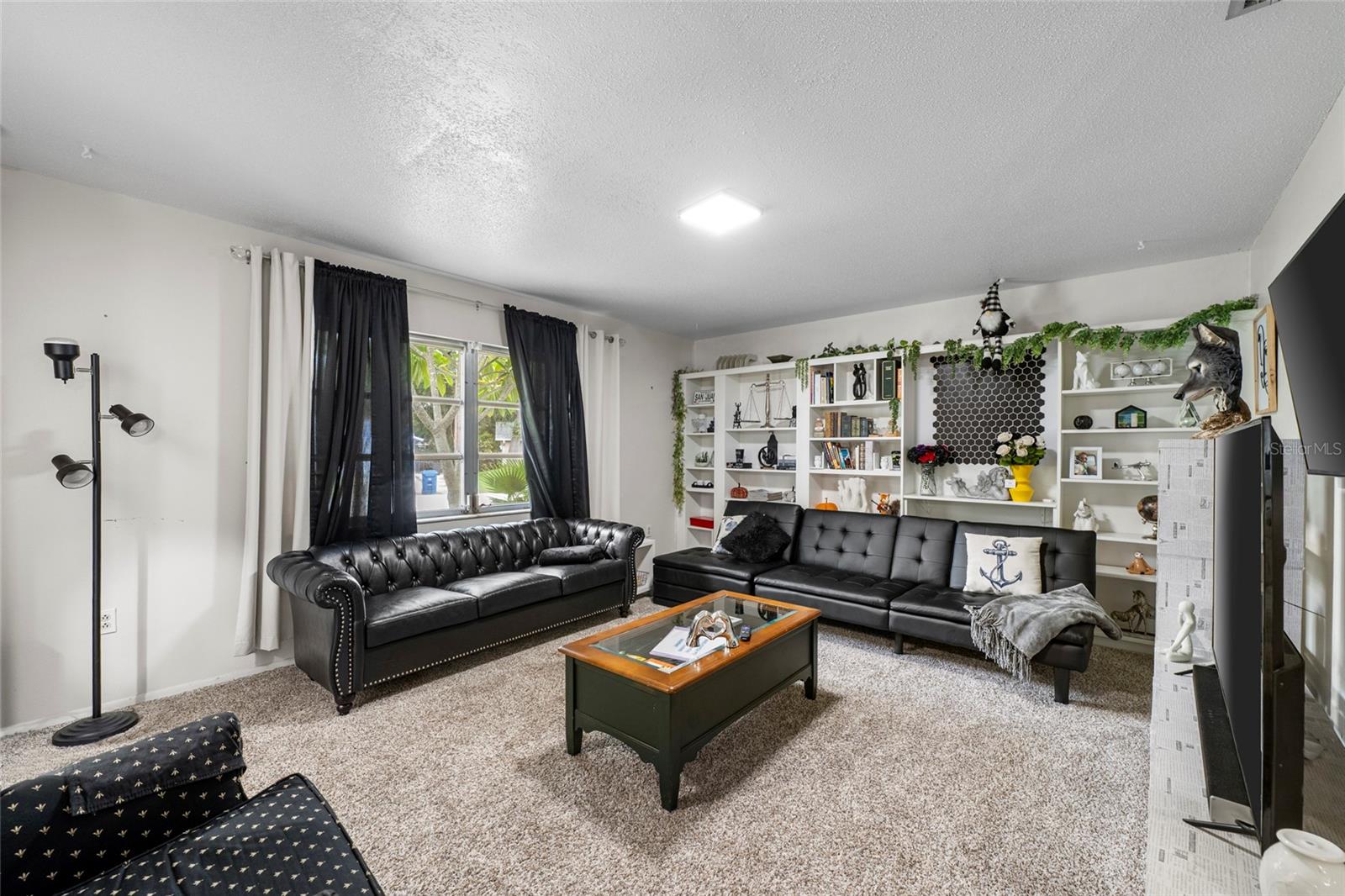 4594 PARNELL DR — photo 4