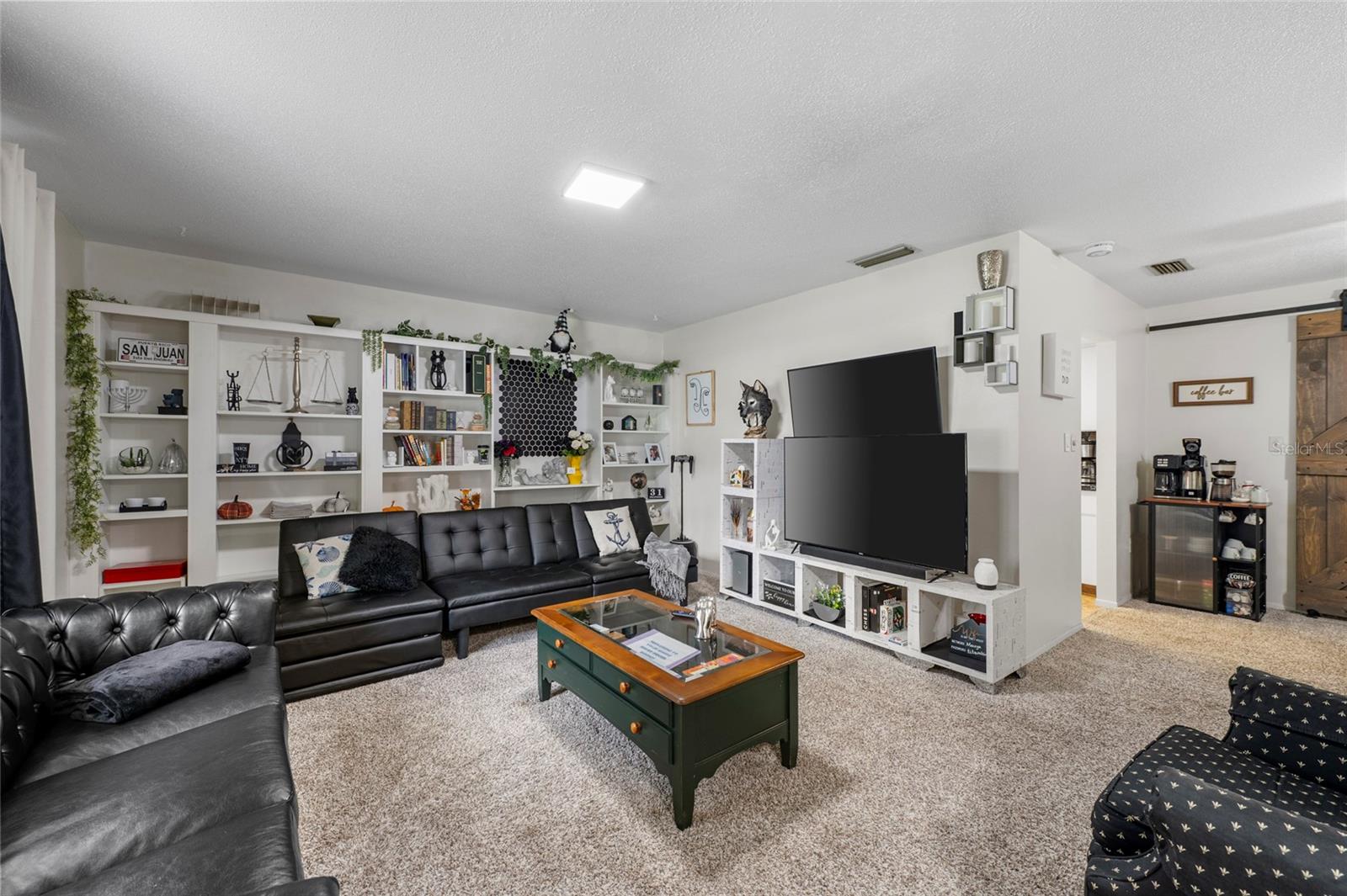4594 PARNELL DR — photo 5