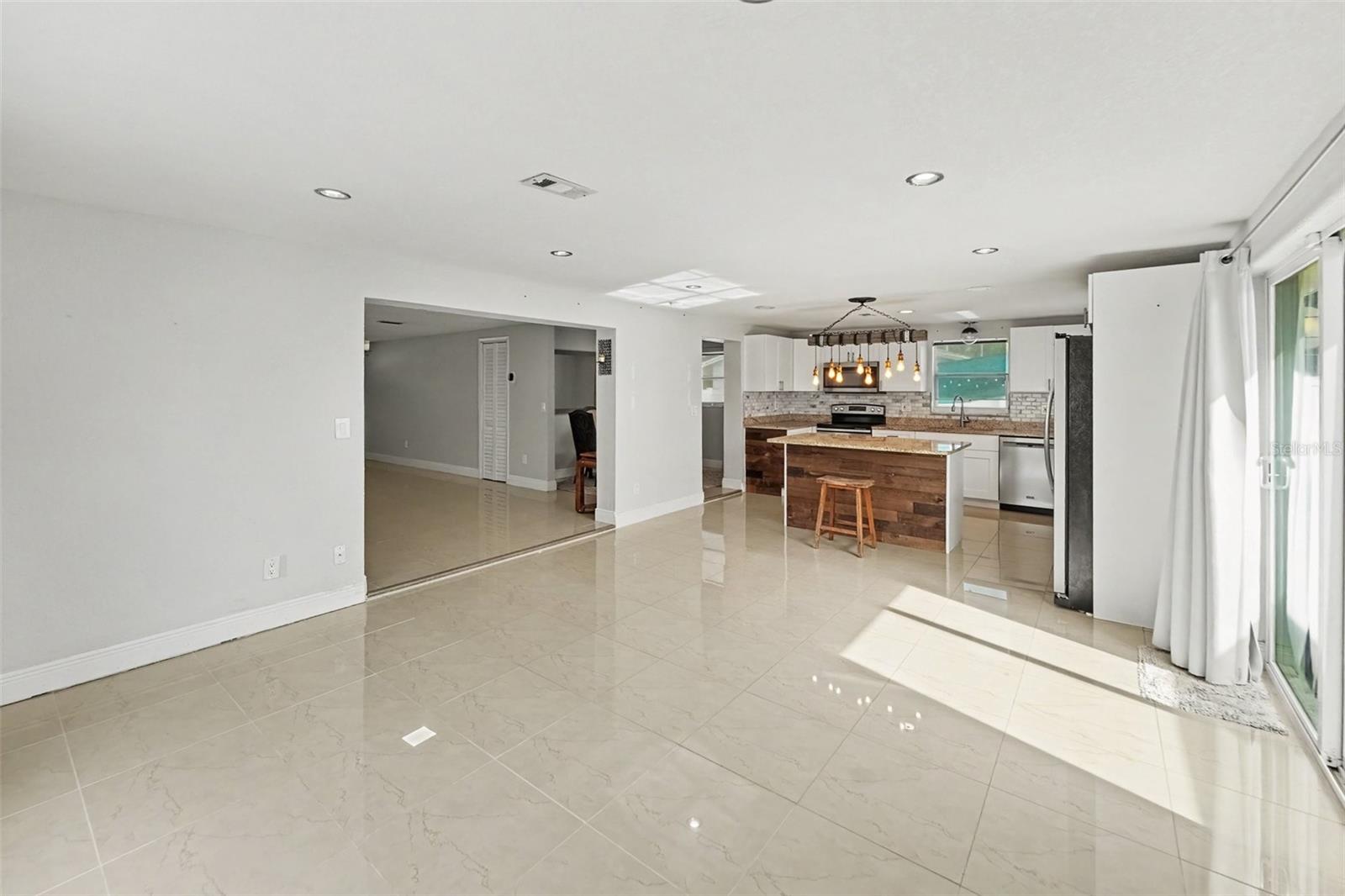 8911 113TH ST — photo 10