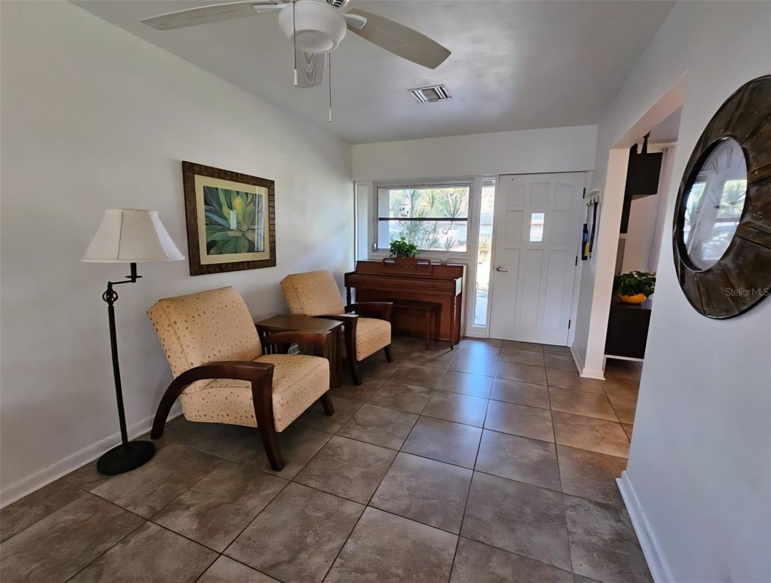 11598 OVAL DR W — photo 4