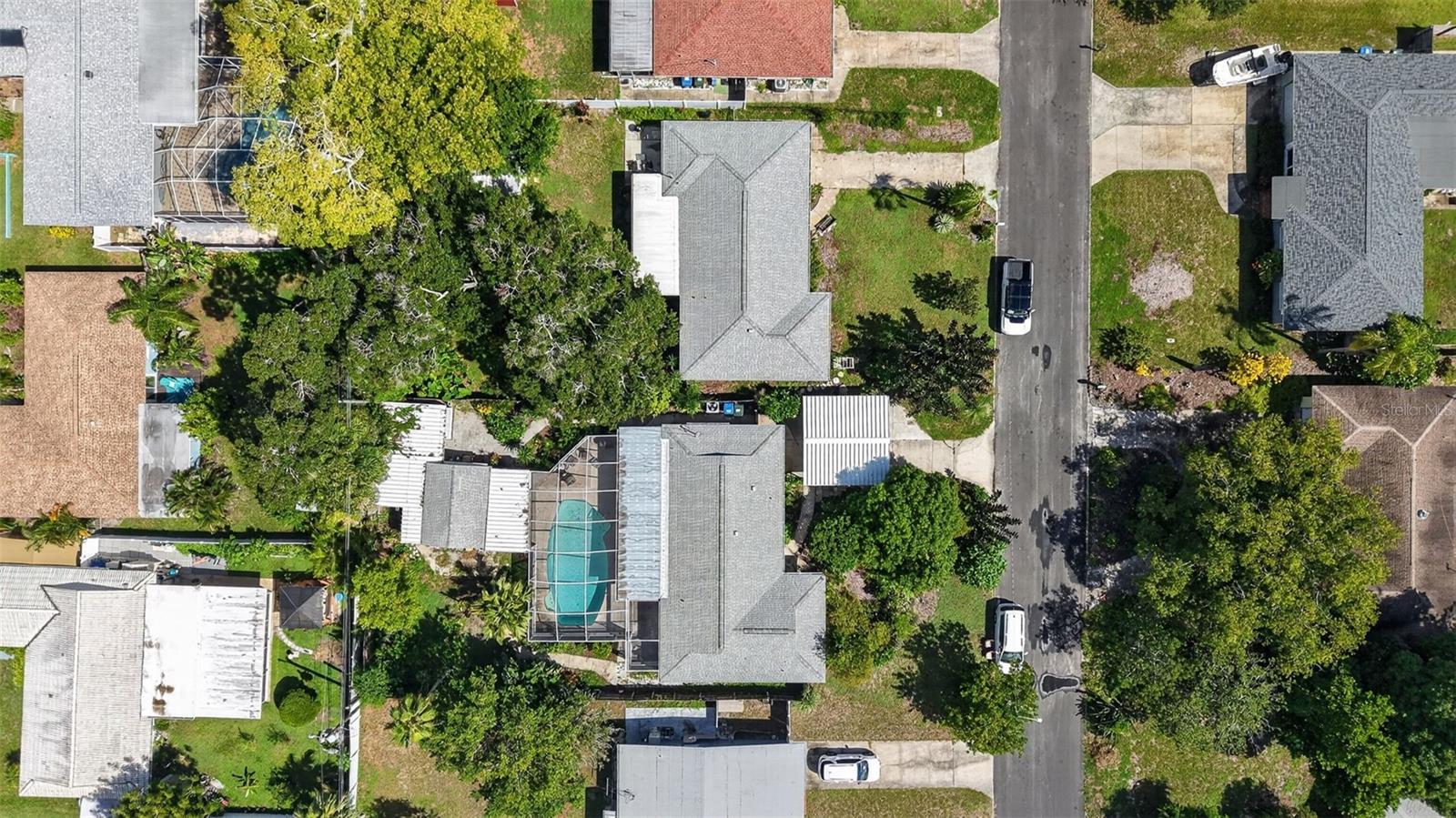 11598 OVAL DR W — photo 20