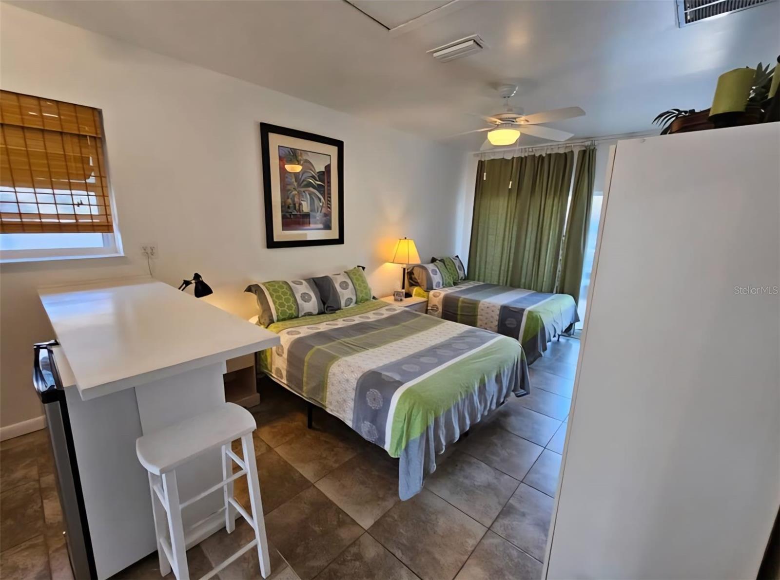 11598 OVAL DR W — photo 10