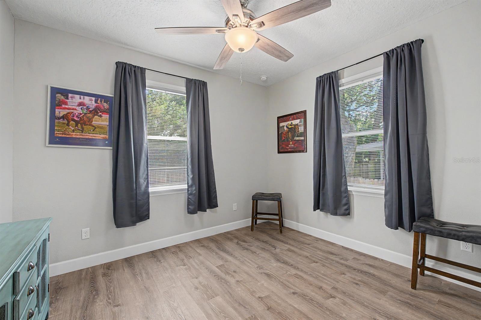 224 W EMILY ST — photo 27