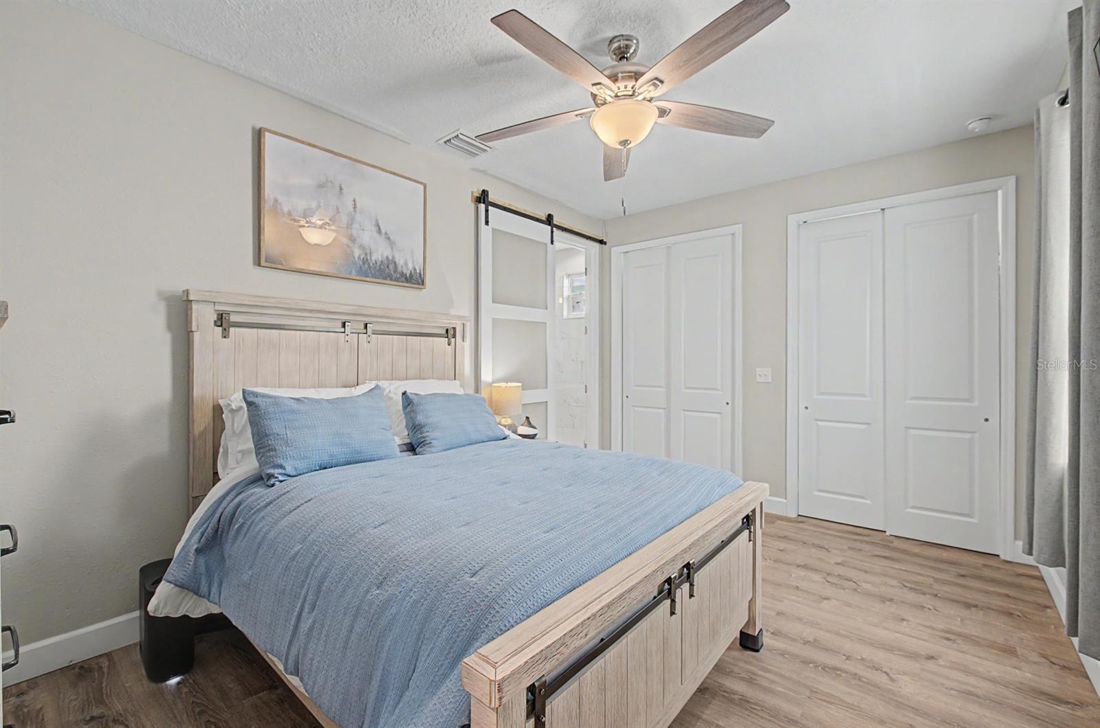 224 W EMILY ST — photo 22